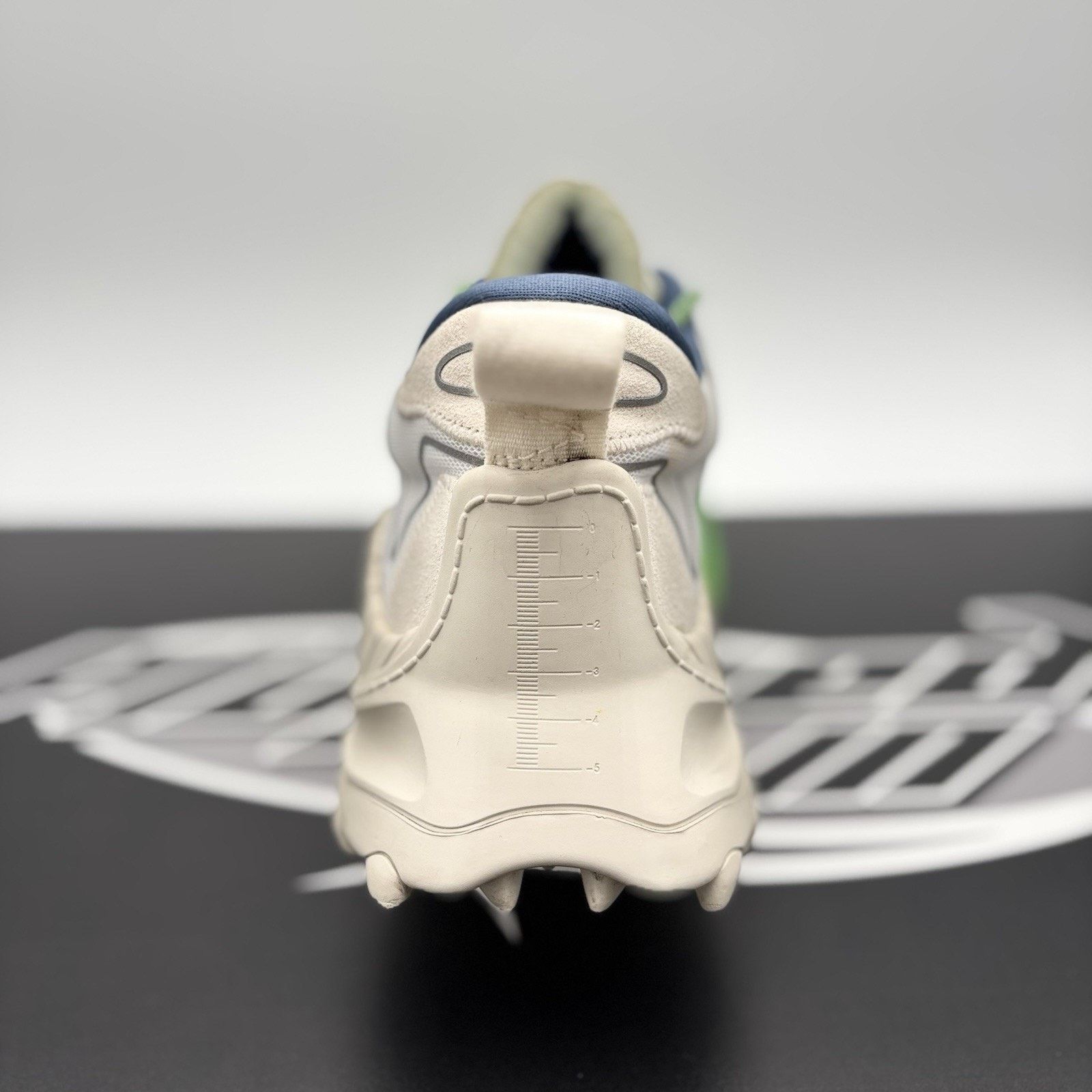 Off-White Off-White ODSY-1000 ' White, Green Spray Paint ' | GREAT! Size US 12 / EU 45 - 12 Thumbnail