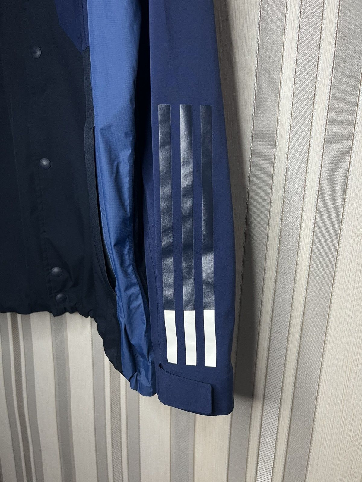 White Mountaineering Adidas x White Mountaineering Gore Tex Bench Jacket Gorpcore Size US L / EU 52-54 / 3 - 2 Thumbnail