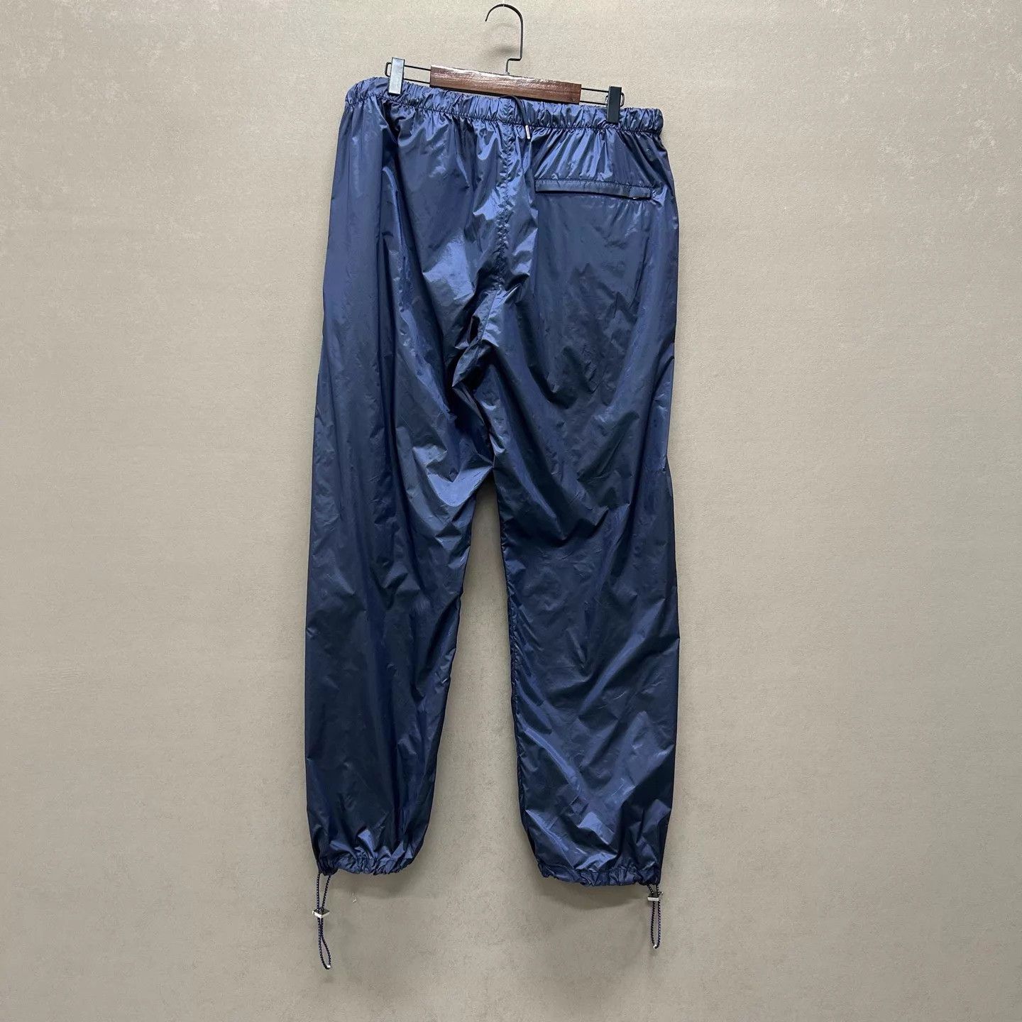 Louis Vuitton Louis Vuitton Navy Track Pants 99 New 46 Size US 30 / EU 46 - 2 Thumbnail