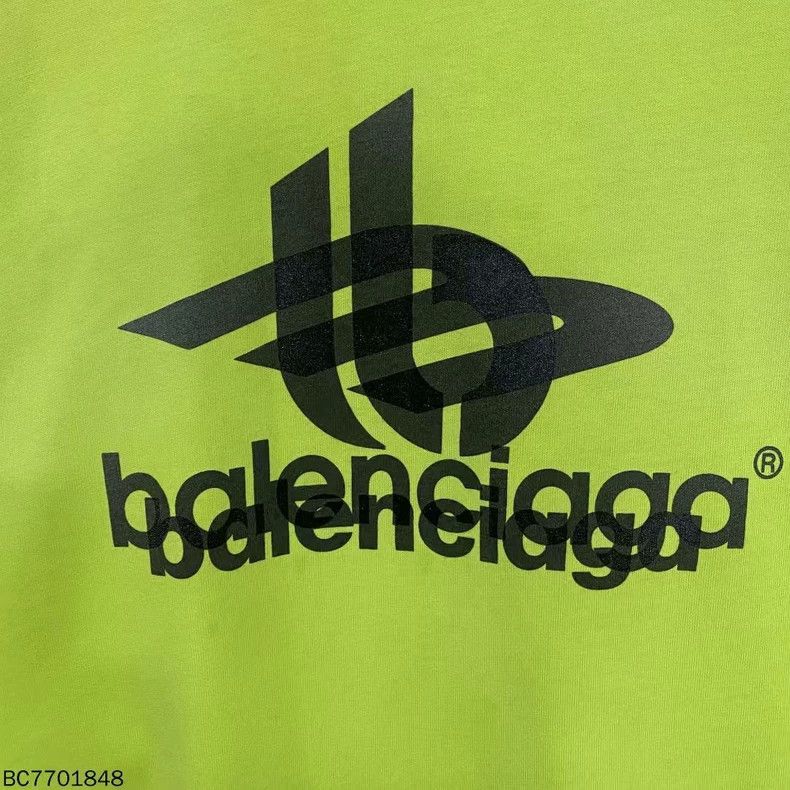 Balenciaga Balenciaga Yellow Overlap Short Sleeve Size US L / EU 52-54 / 3 - 4 Thumbnail