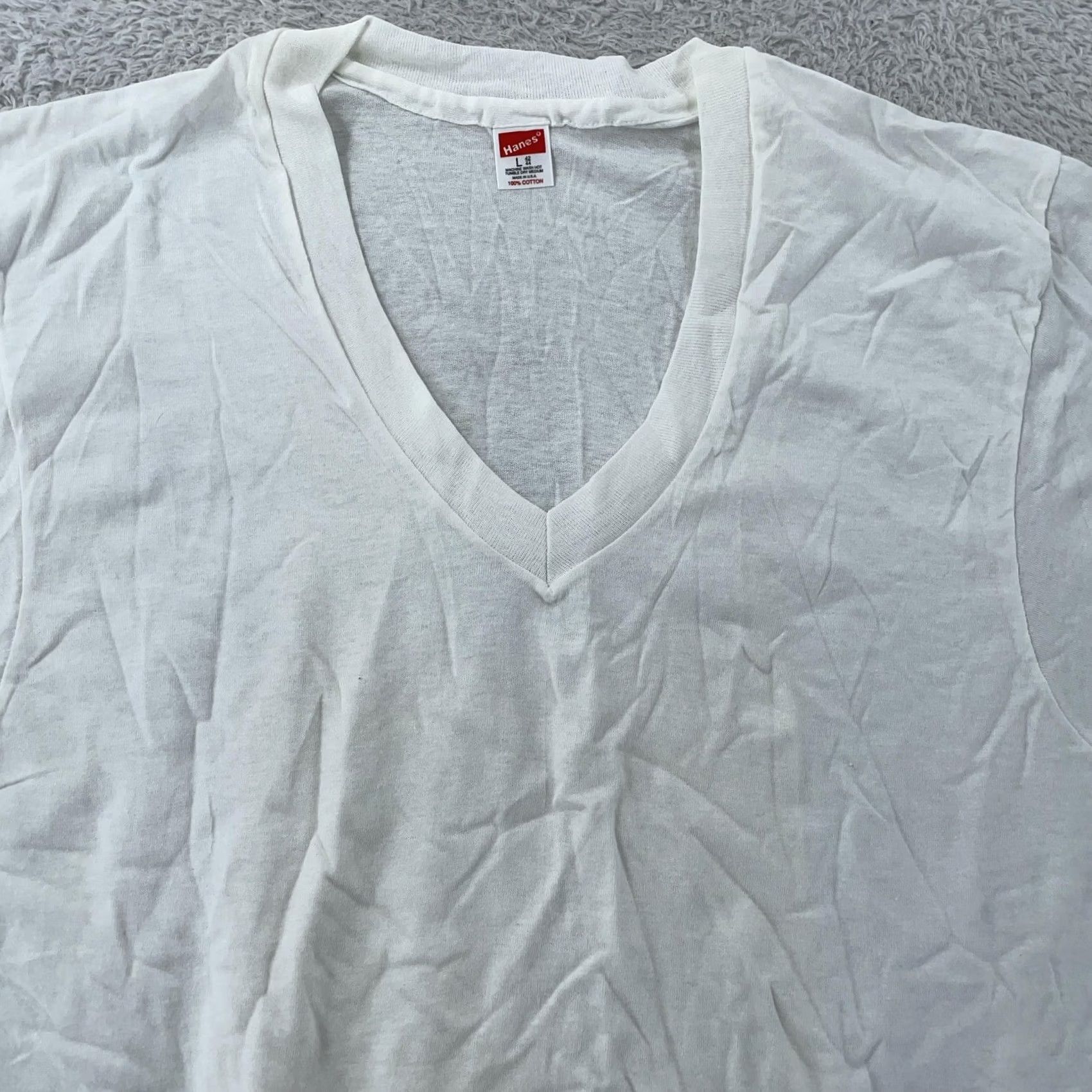 Hanes VINTAGE Hanes White V-Neck Shirt Mens S/M Blank Short Sleeve Cotton USA Tee Size US S / EU 44-46 / 1 - 2 Thumbnail