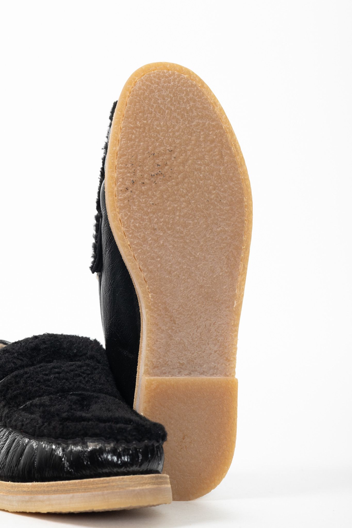 Stuart Weitzman Stuart Weitzman Bromley Black Sheepskin Loafers Size US 8.5 / IT 38.5 - 5 Thumbnail