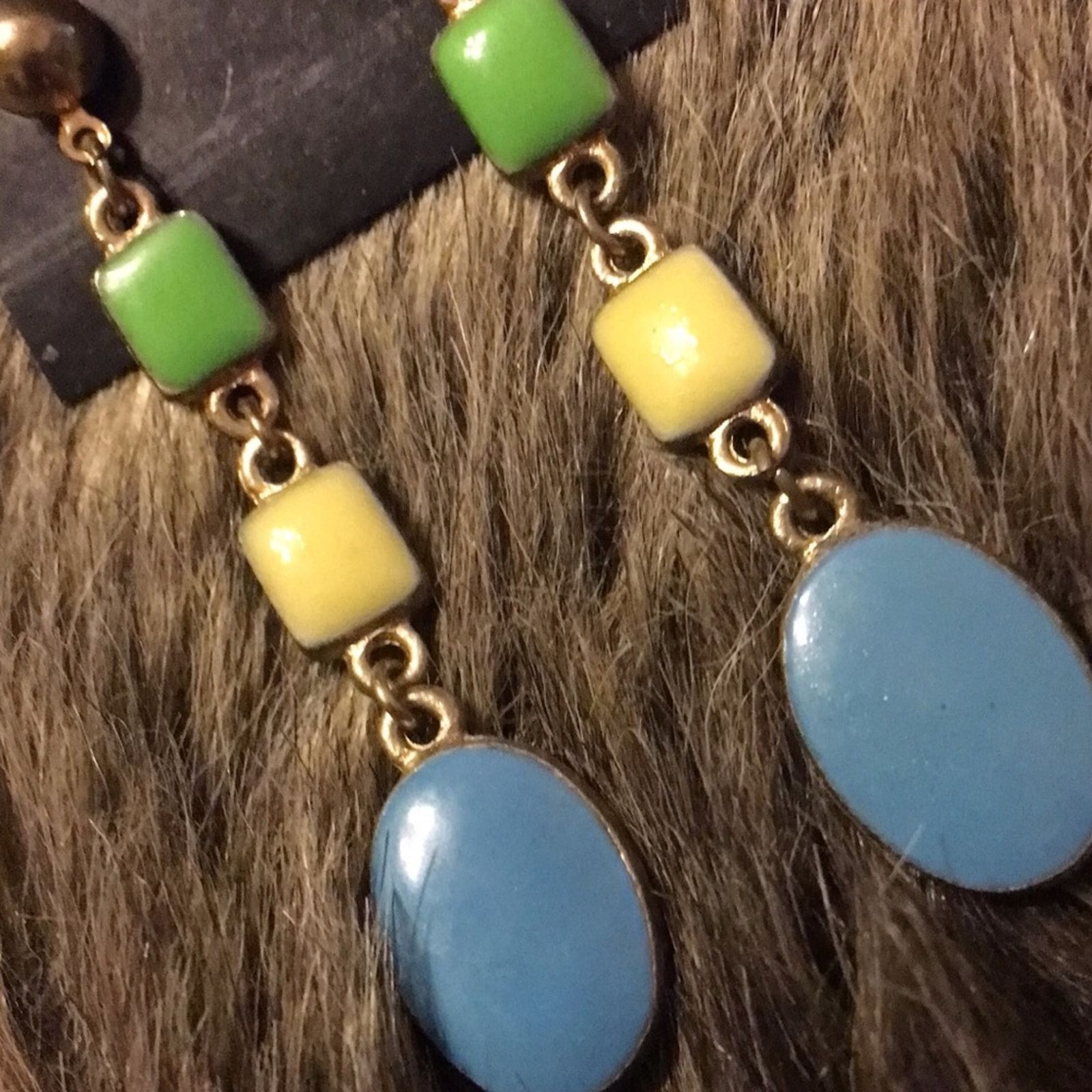 Jewelry Gold tone enamel dangle pierced earrings Size ONE SIZE - 2 Thumbnail