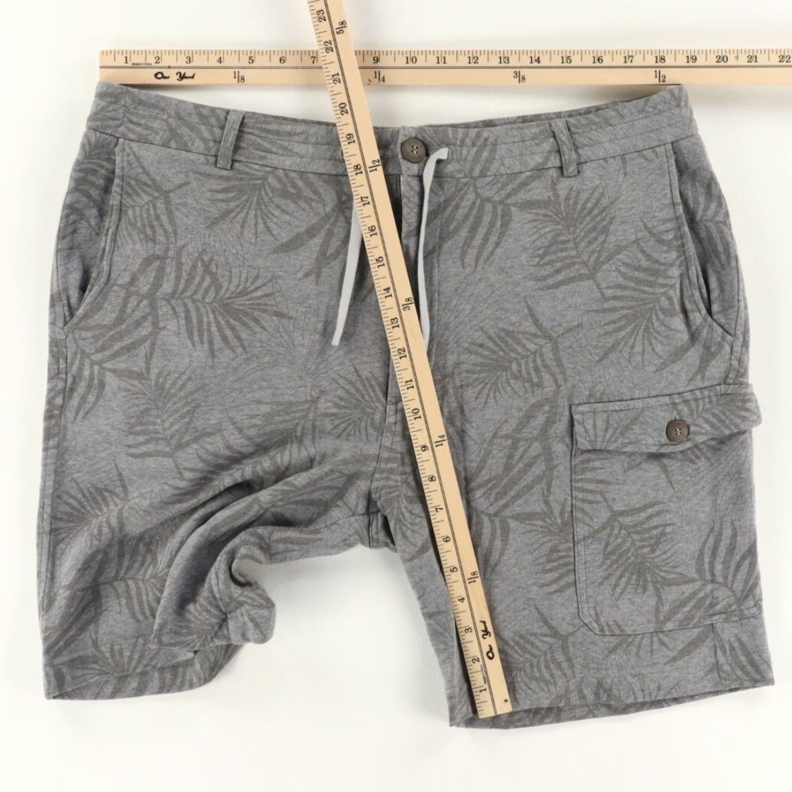johnnie-O Johnnie-O Lounger Cargo Shorts Gray Floral Men's XL Cargo Shorts Size US 36 / EU 52 - 3 Thumbnail