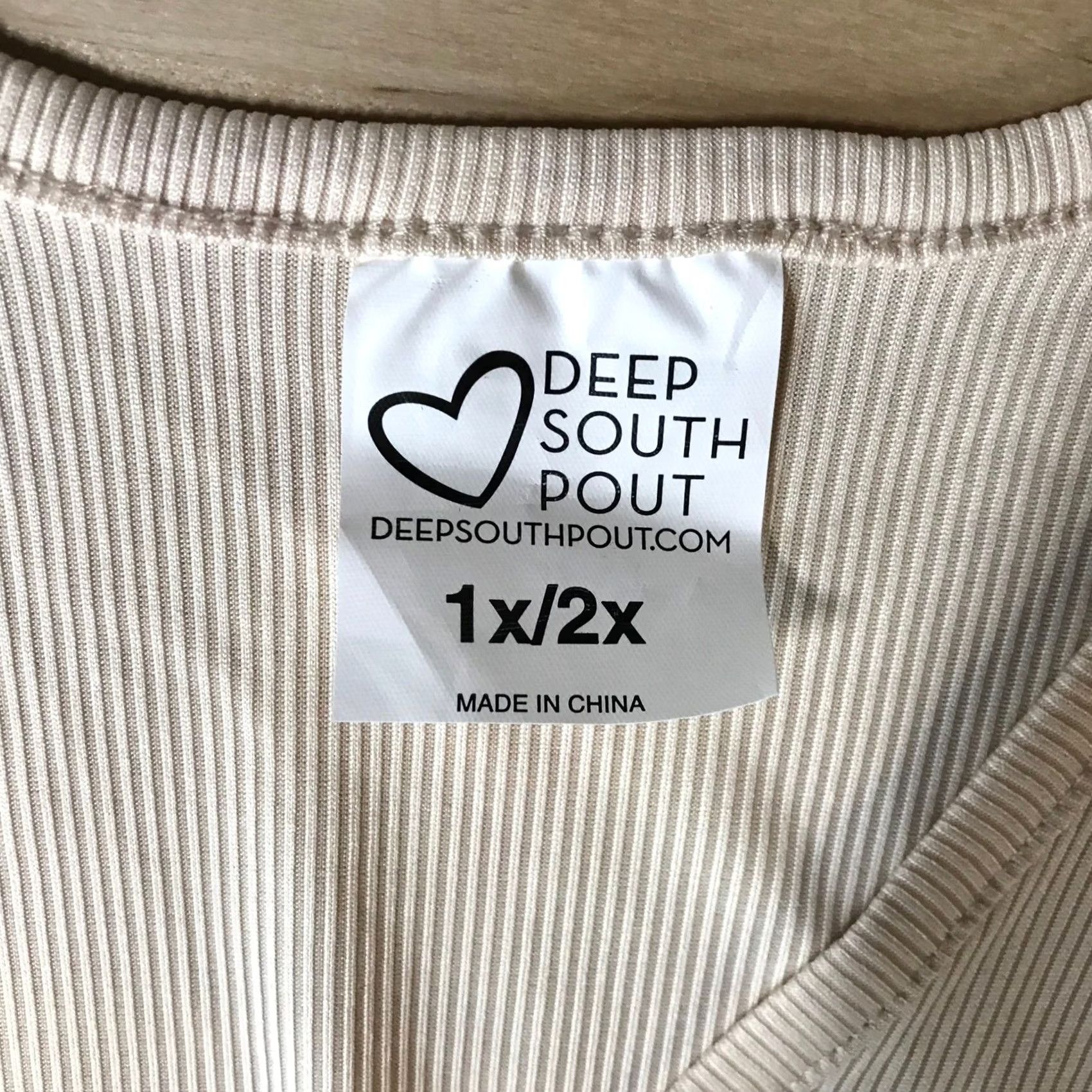 Vintage Deep South Pout V Neck Tank Top Beige Plus Size 1X 2X Ribbed Size XL / US 12-14 / IT 48-50 - 7 Thumbnail