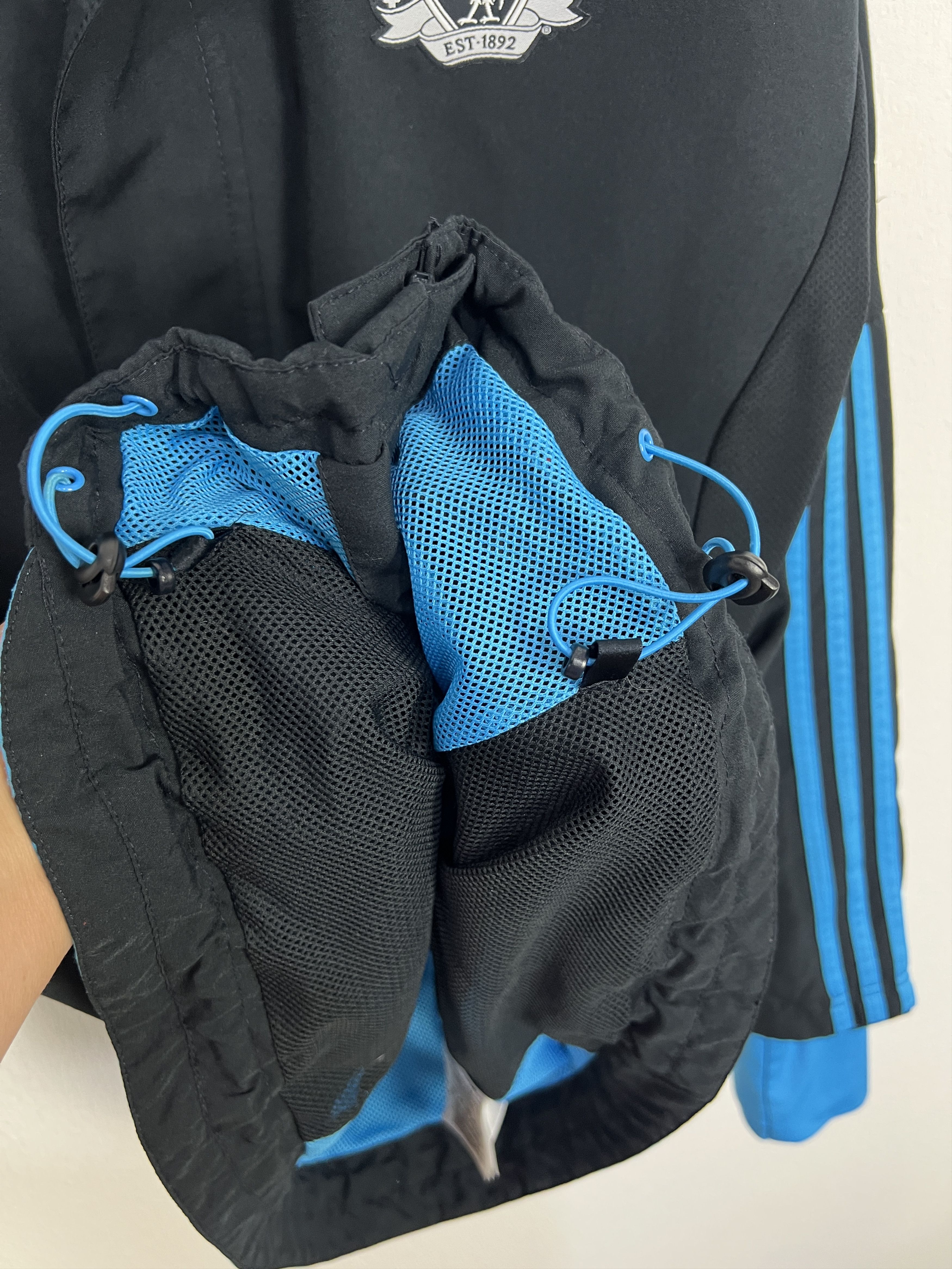 Adidas Vintage Adidas Liverpool Football Train Jacket Soccer Size US L / EU 52-54 / 3 - 14 Thumbnail