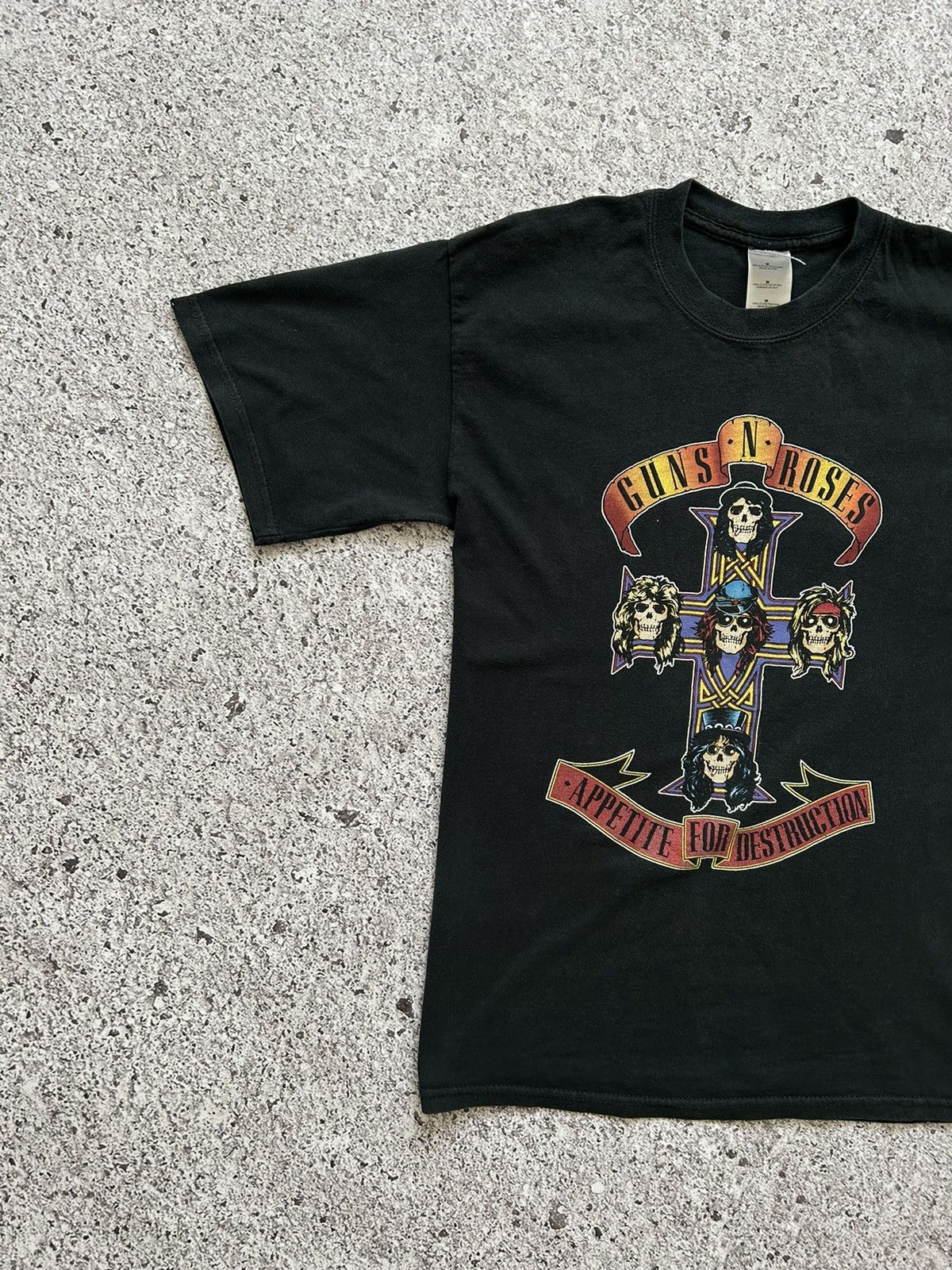 Band Tees × Guns N' Roses × Vintage Vintage 2000s Guns N Roses Appetite For Destruction Band Tee Size US M / EU 48-50 / 2 - 2 Thumbnail