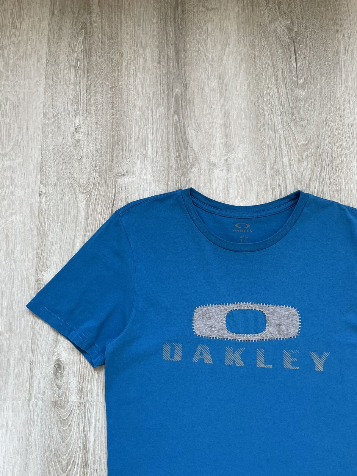 Oakley × Vintage Oakley T Shirt Big Logo Slim Fit Outdoor Size US M / EU 48-50 / 2 - 2 Thumbnail