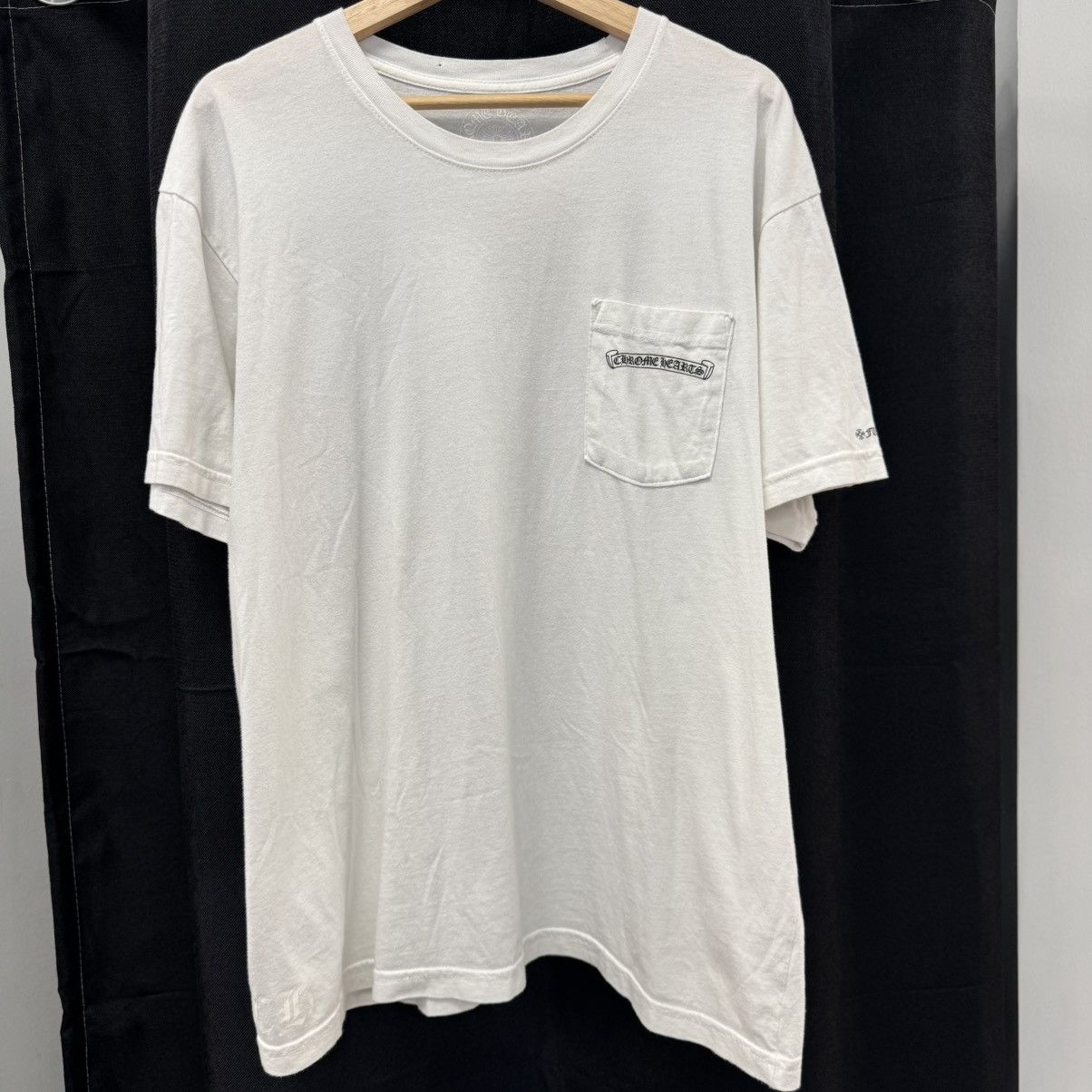 Chrome Hearts Chrome Hearts Scroll Logo Pocket T-Shirt Size US XL / EU 56 / 4 - 1 Thumbnail