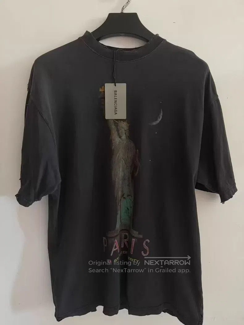 Balenciaga Balenciaga Black Liberty Statue Destroyed Short Sleeve Size US S / EU 44-46 / 1 - 1 Thumbnail