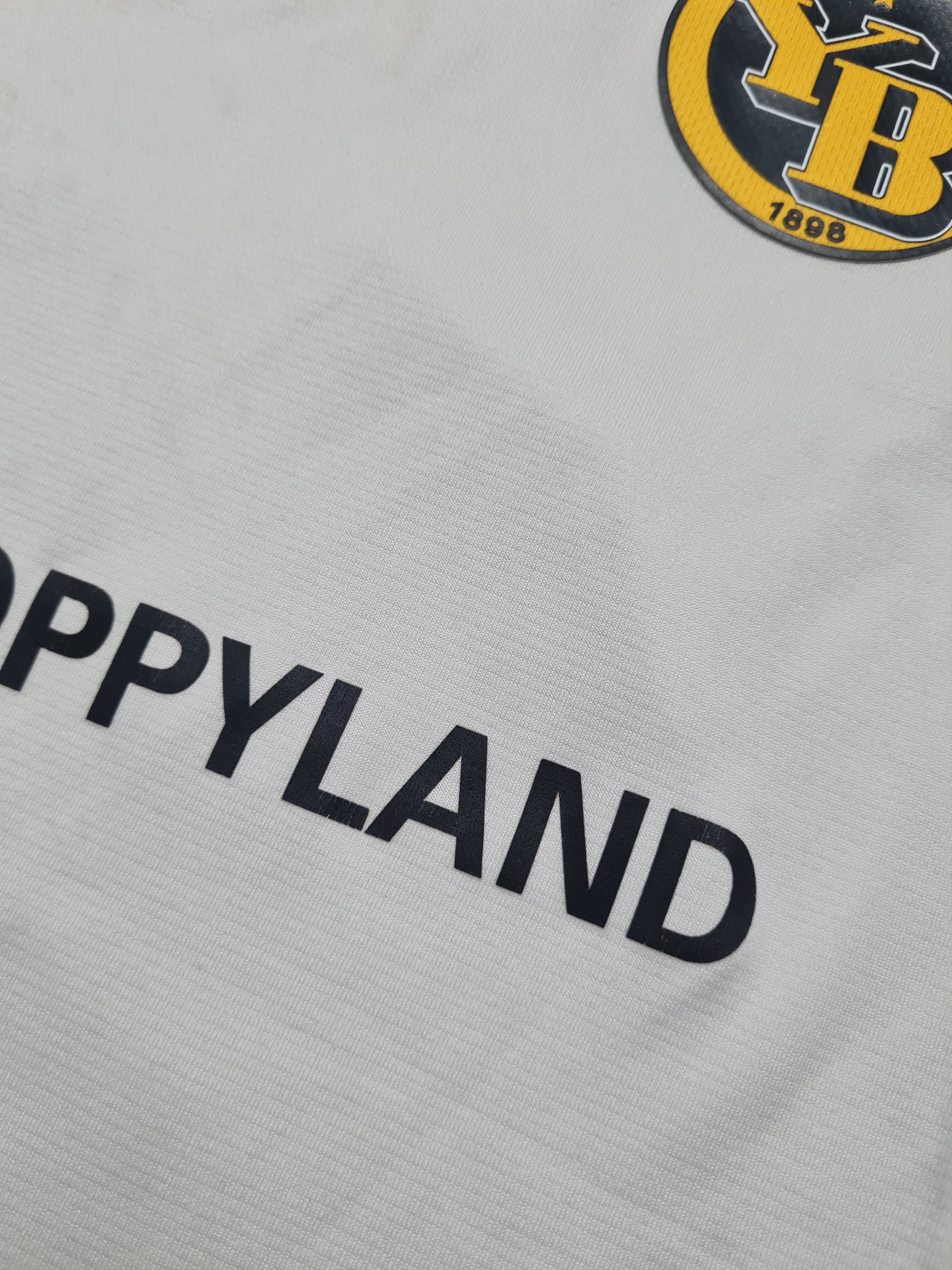 Nike BSC YOUNG BOYS 2019/2020 AWAY SHIRT SOCCER NIKE # 18 NSAME Size US XS / EU 42 / 0 - 10 Thumbnail