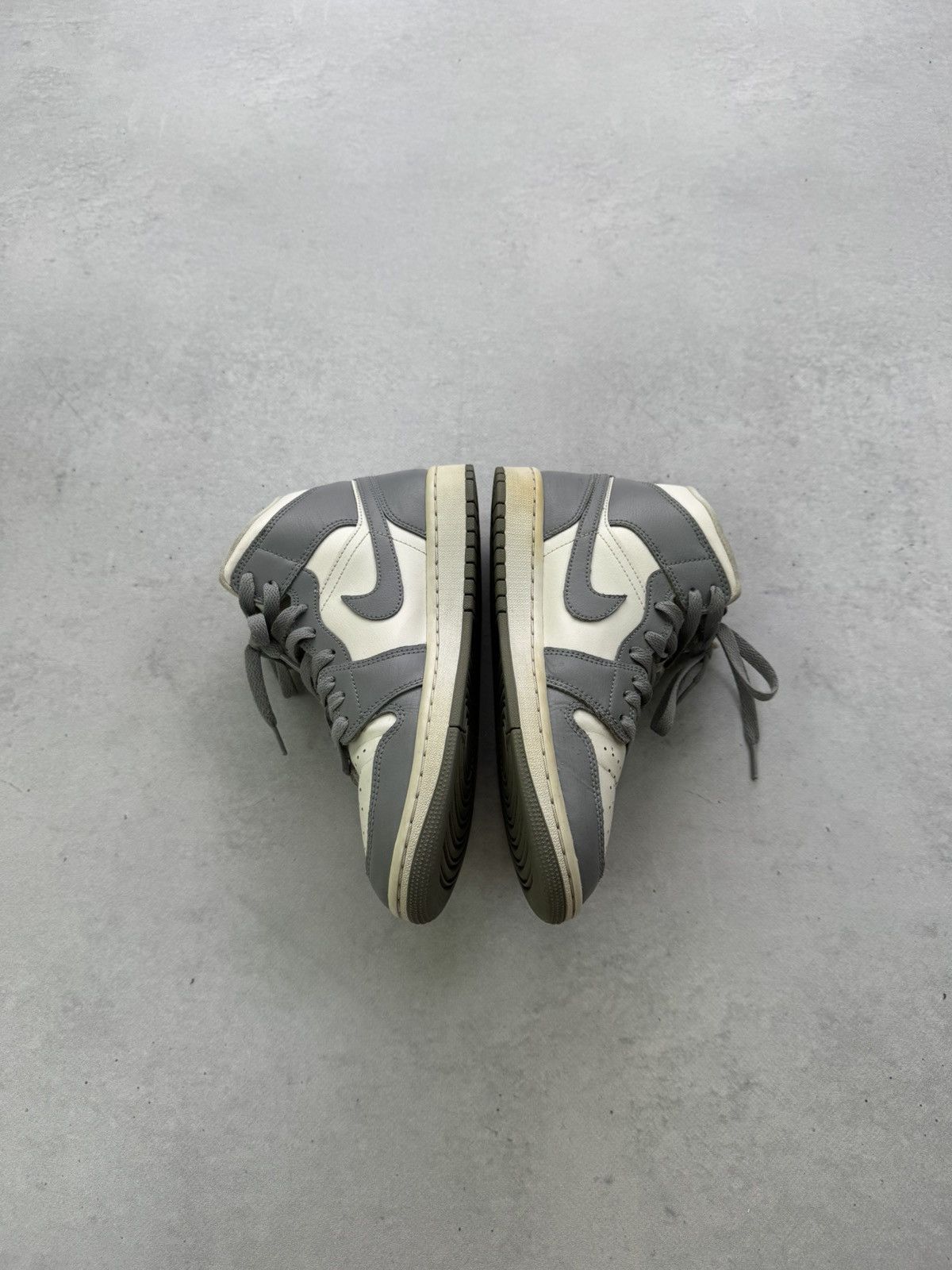 Nike Nike Air Jordan 1 Mid Stealth Grey White Retro Sneakers Size US 8.5 / IT 38.5 - 4 Thumbnail