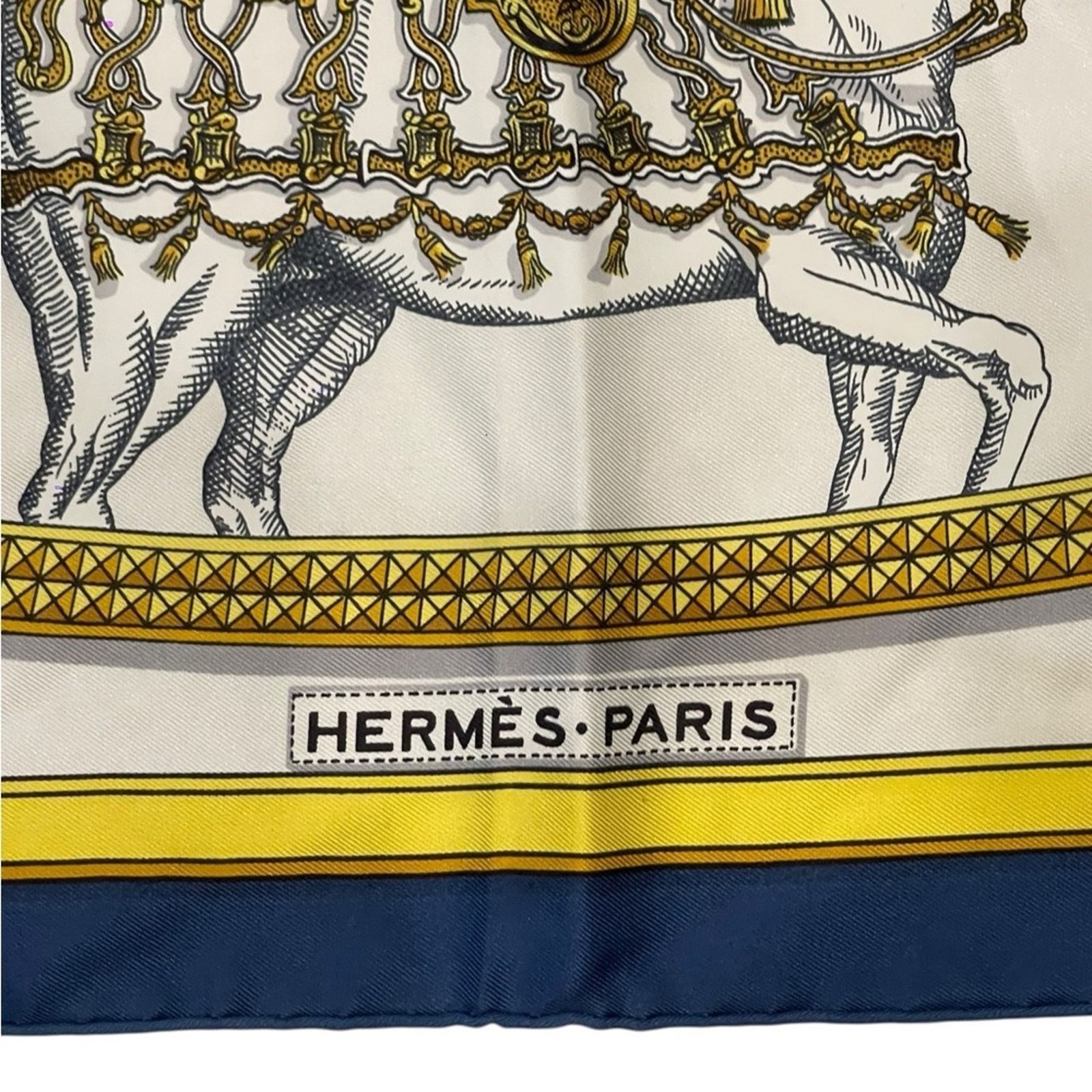 Hermes Hermès Grand Apparat Silk Scarf Size ONE SIZE - 2 Thumbnail