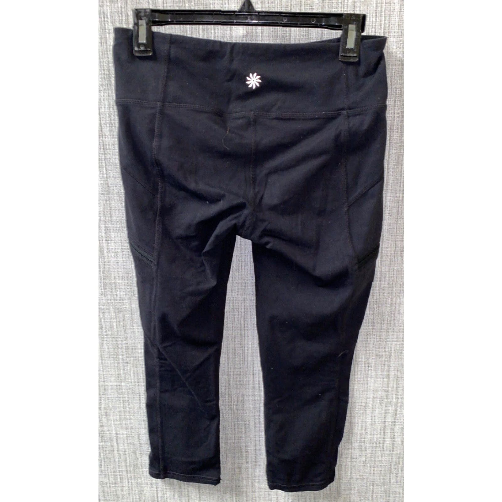 Athleta VINTAGE Athleta Womens Leggings Capri Activewear Black Nylon Size S Size 28" / US 6 / IT 42 - 4 Thumbnail