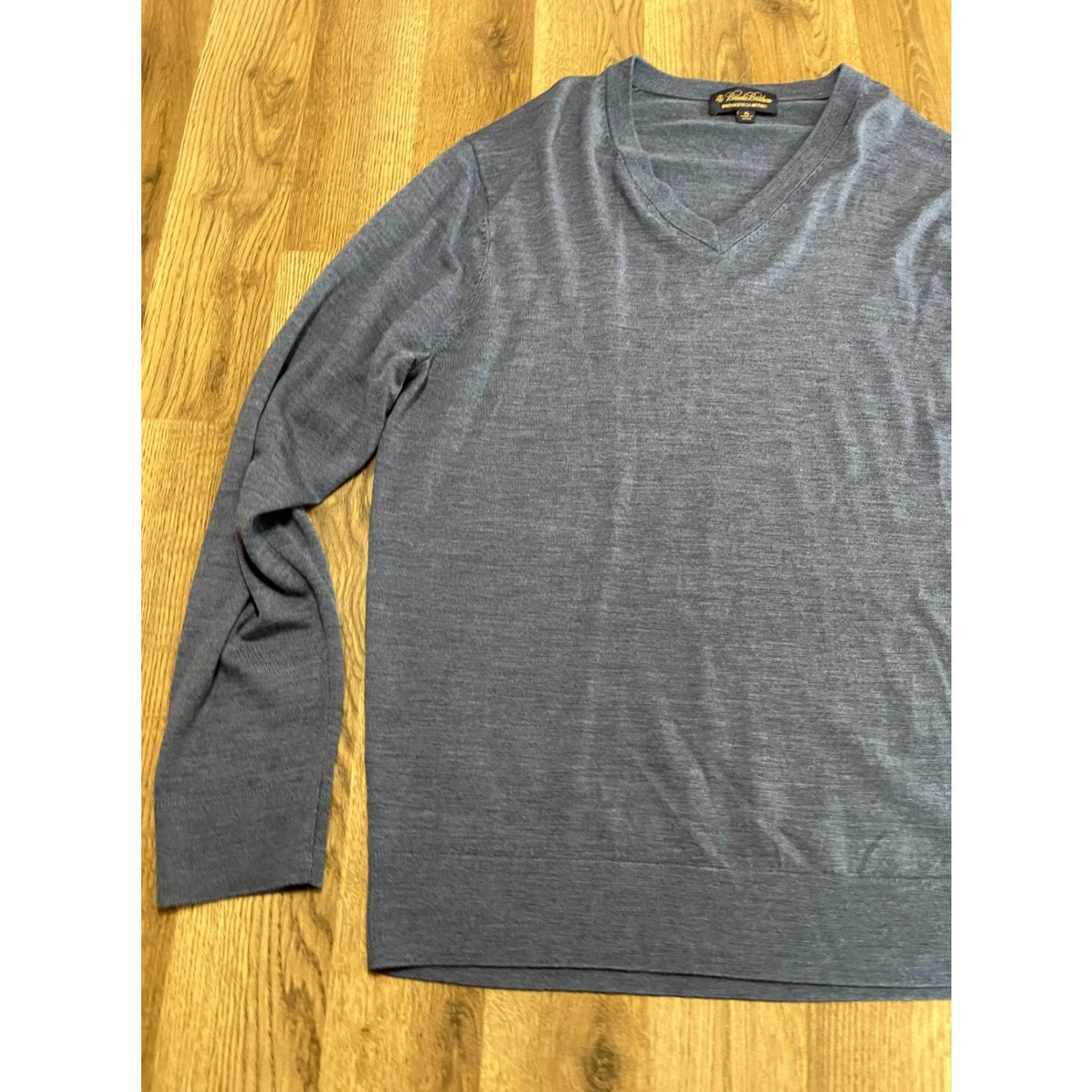 Brooks Brothers Brooks Brothers Shirt Men XL Blue V-Neck Long Sleeve Size US XL / EU 56 / 4 - 3 Thumbnail