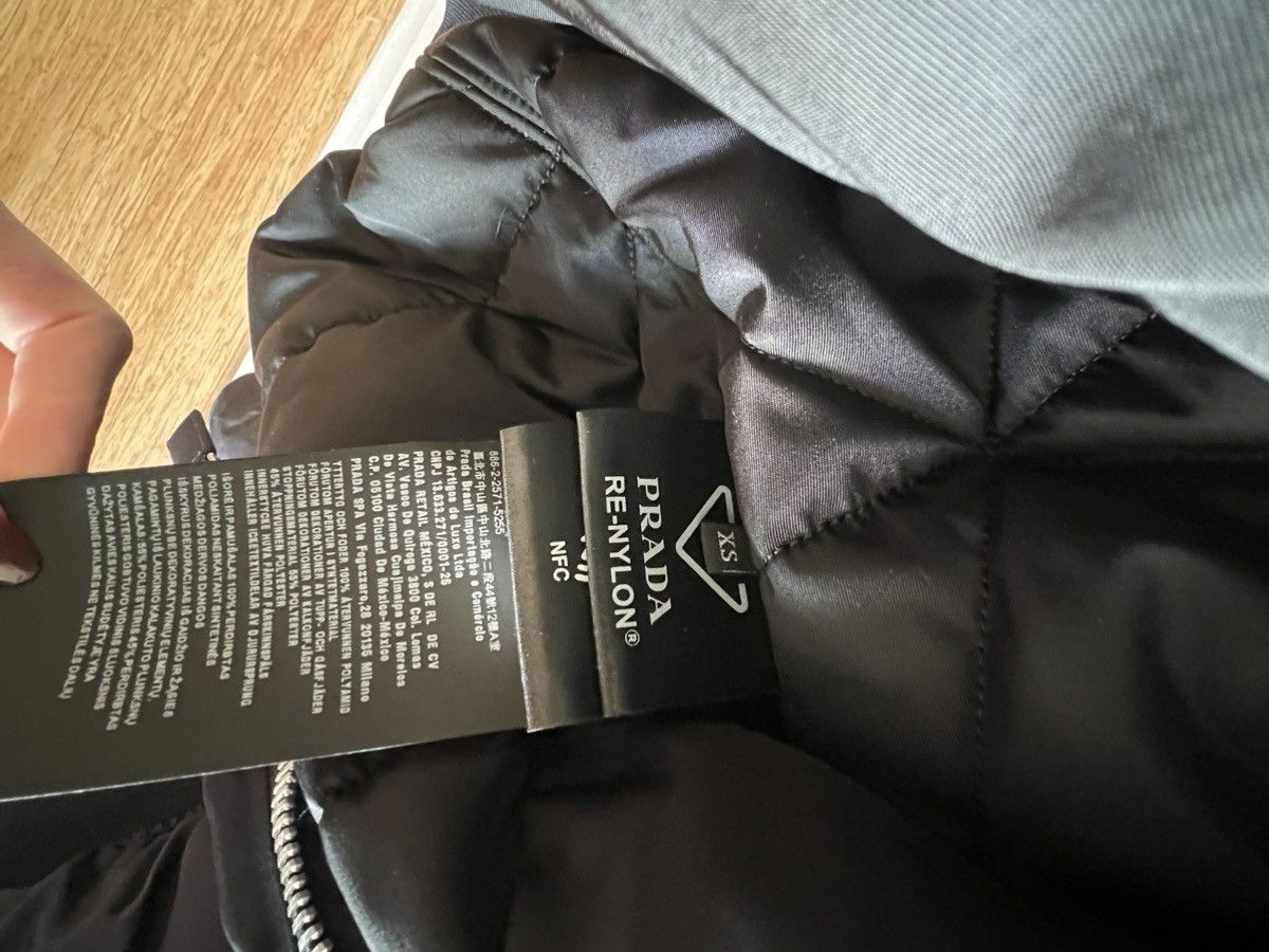 Prada Prada Runway FW22 Feather Re-Nylon Belted Down Jacket Size XS / US 0-2 / IT 36-38 - 8 Thumbnail
