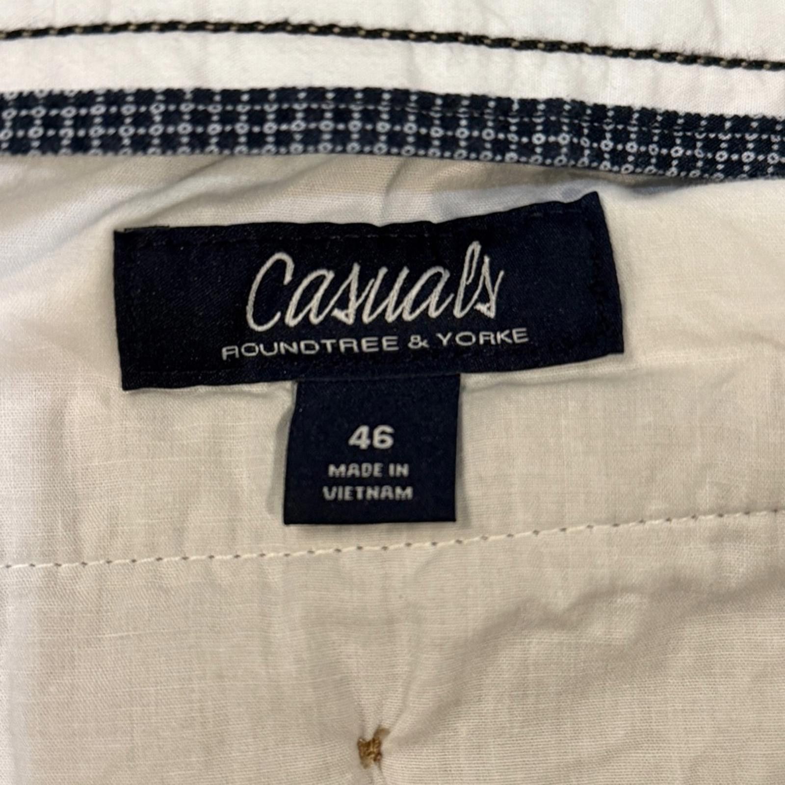 Roundtree & Yorke Roundtree & Yorke tan men's khaki chino shorts, waist 46 in. Size US 44 / EU 60 - 4 Thumbnail