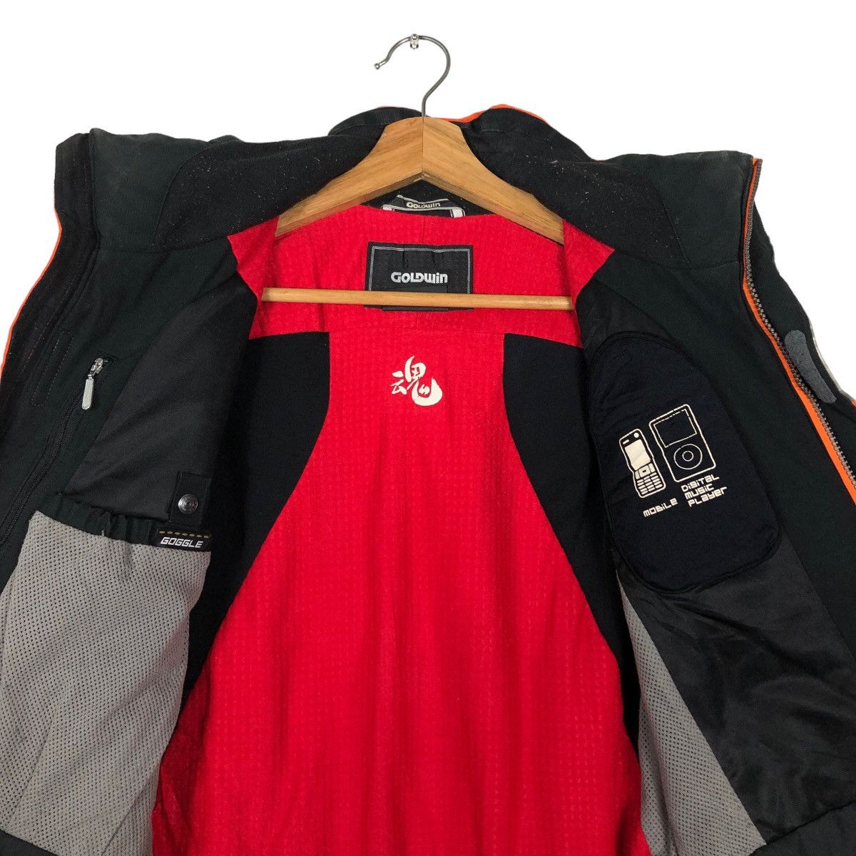 Japanese Brand 🔥90’s Vintage Ski Jacket Multi Pocket Bondage Goldwin Japan Size US XXS / EU 40 - 14 Thumbnail