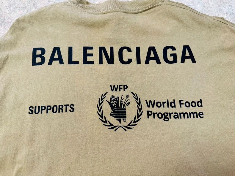 Balenciaga Balenciaga WFP generation joint printed Logo round neck pu Size US XXS / EU 40 - 2 Thumbnail