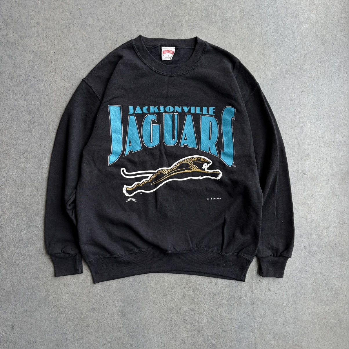 NFL × Vintage Vintage Black Jacksonville Jaguars Banned Logo XL Nutmeg Tag Size US XL / EU 56 / 4 - 9 Thumbnail