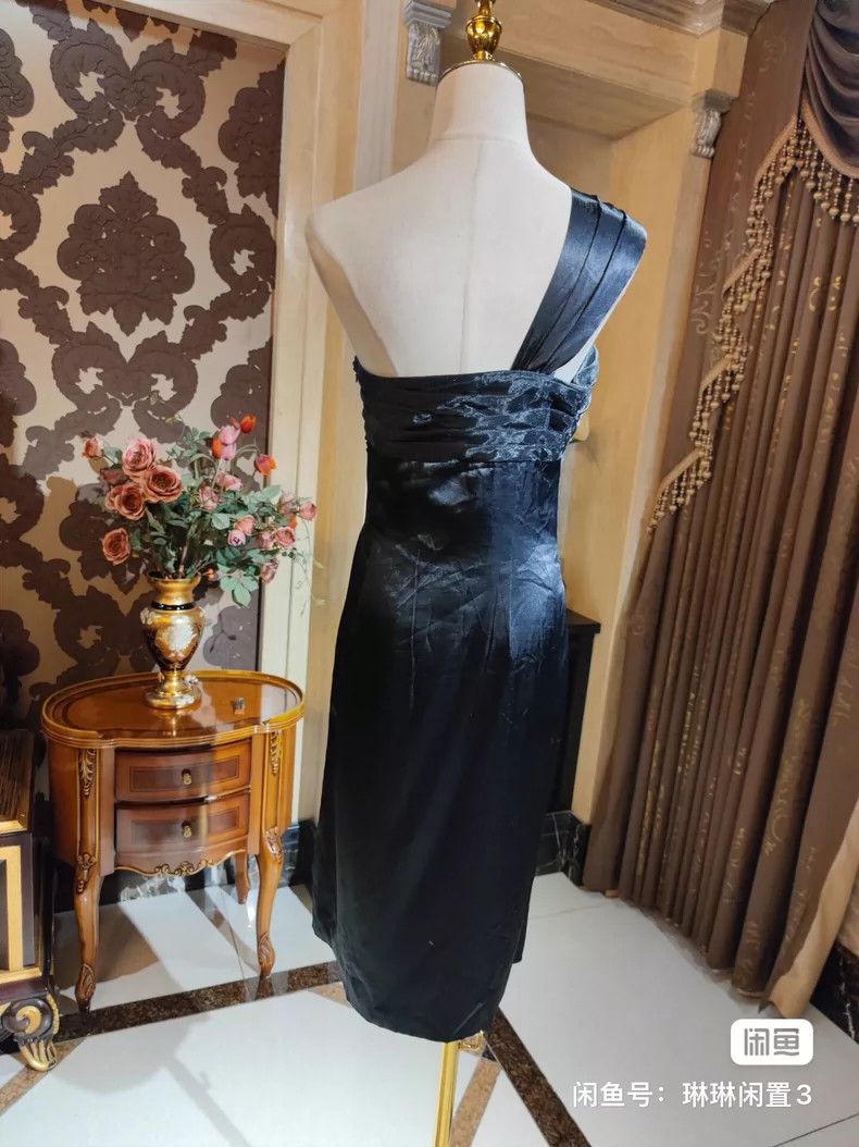 Versace Versace Three-dimensional mesh satin dress dress Size M / US 6-8 / IT 42-44 - 5 Thumbnail