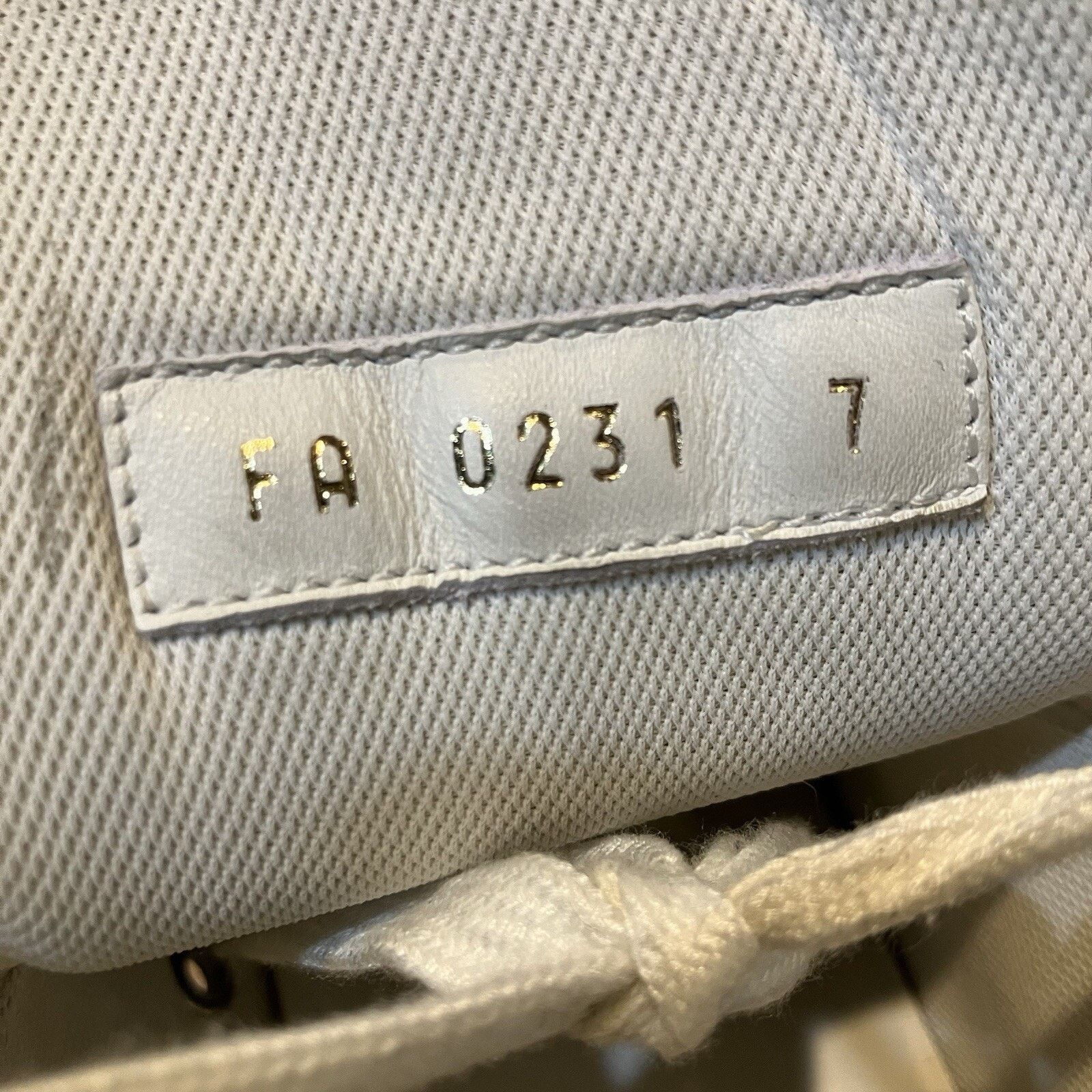 Louis Vuitton Louis Vuitton Rivoli White Silver High Top CLEAN Strap Size US 8 / EU 41 - 10 Thumbnail