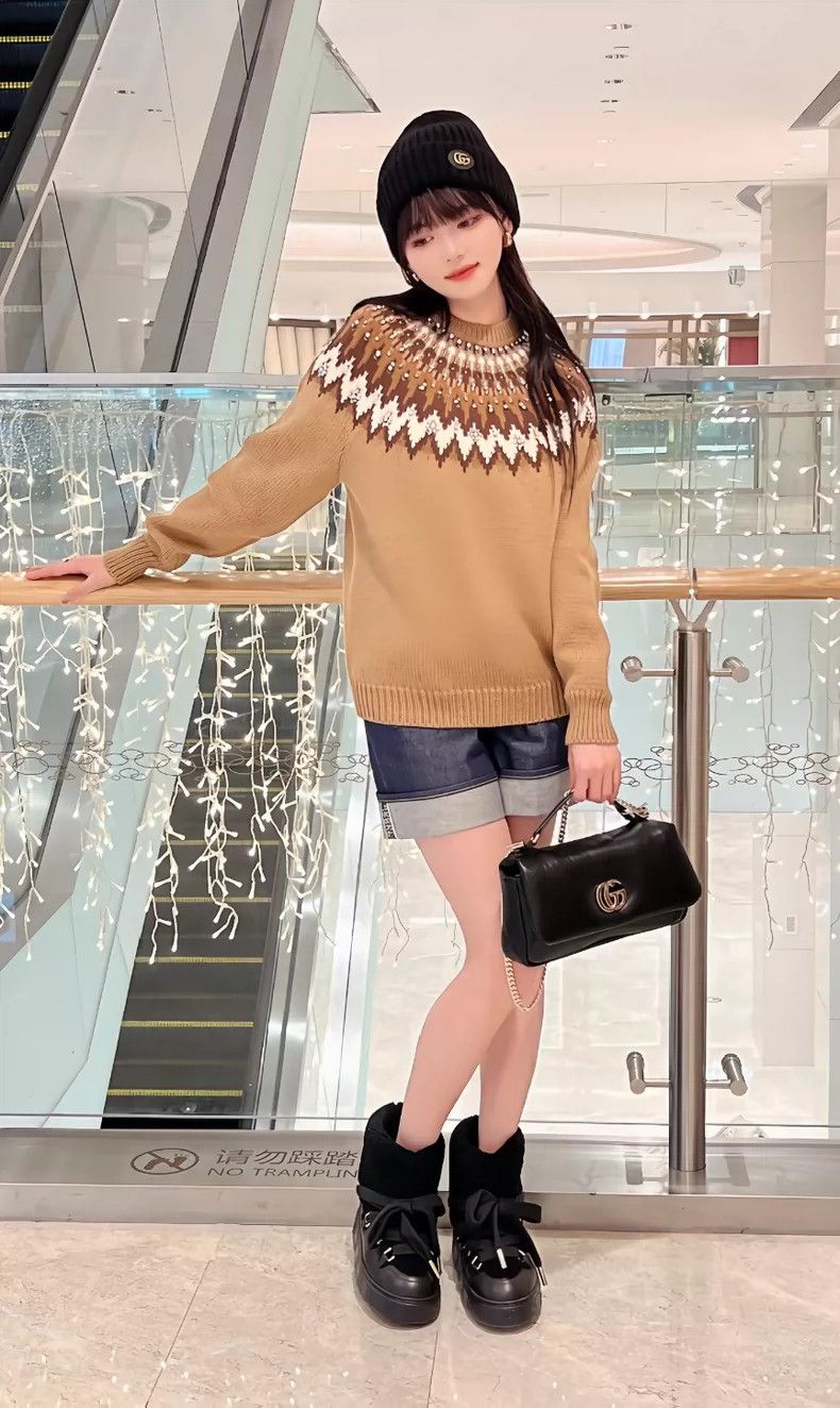 Gucci Gucci 25 new shiny diamond knitted woolen sweaters 2504-Nex Size XXS / US 00 / IT 34 - 8 Thumbnail