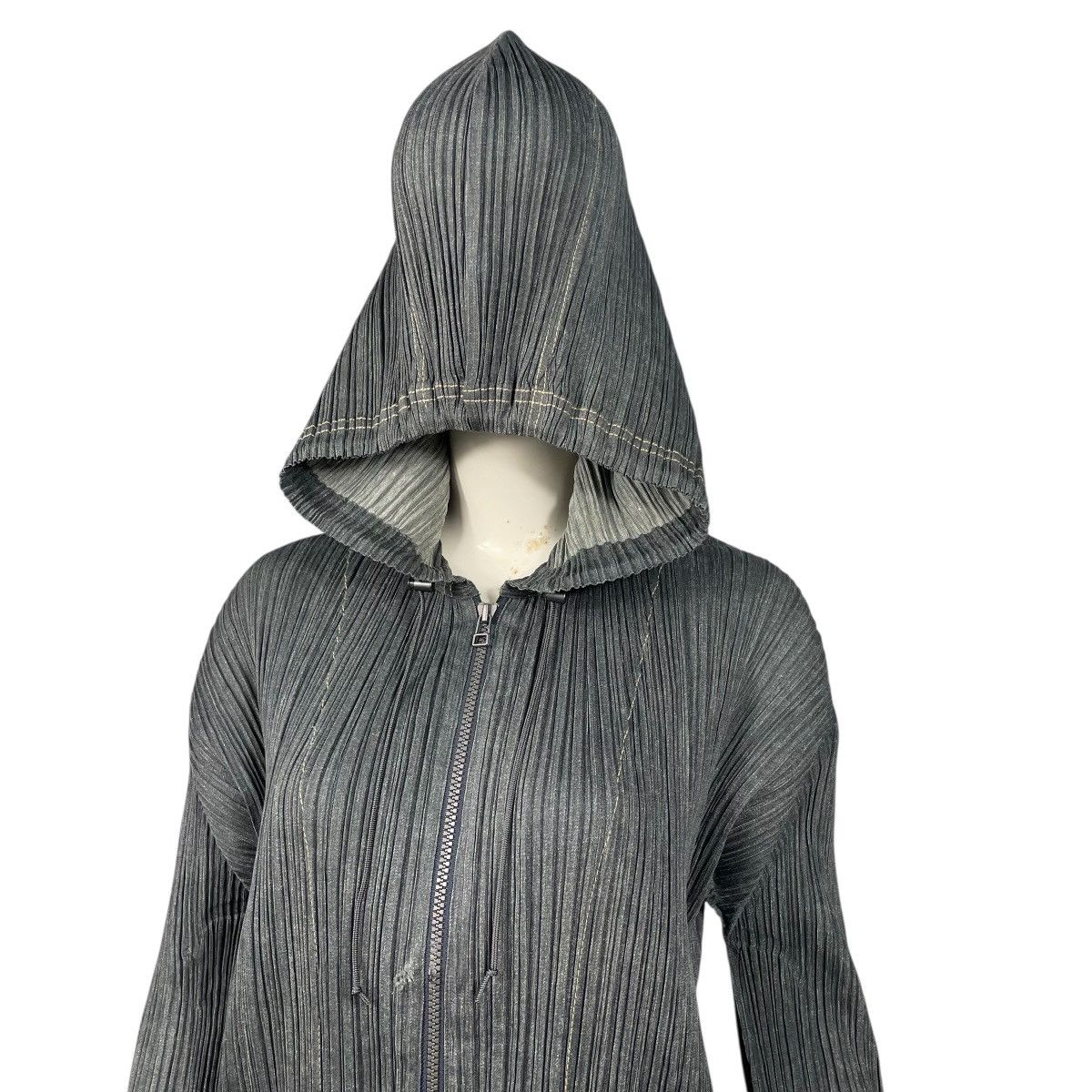 Pleats Please Issey Miyake Pleats Please Issey Miyake Hooded Zipper Jacket Size M / US 6-8 / IT 42-44 - 5 Thumbnail
