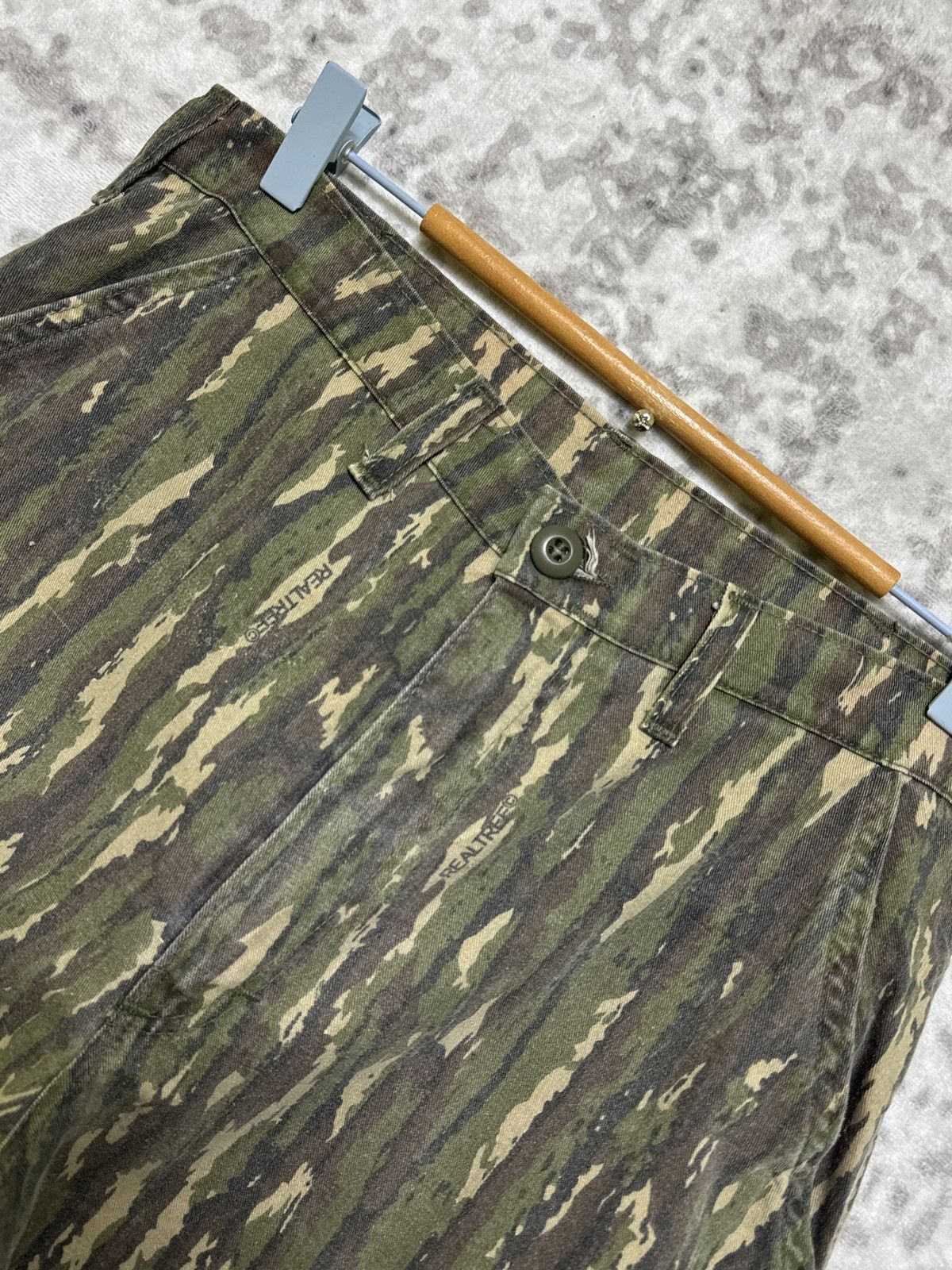 Realtree Vintage Spartan Realtree Camouflage Baggy Talon Zip Trouser Size US 29 - 9 Thumbnail