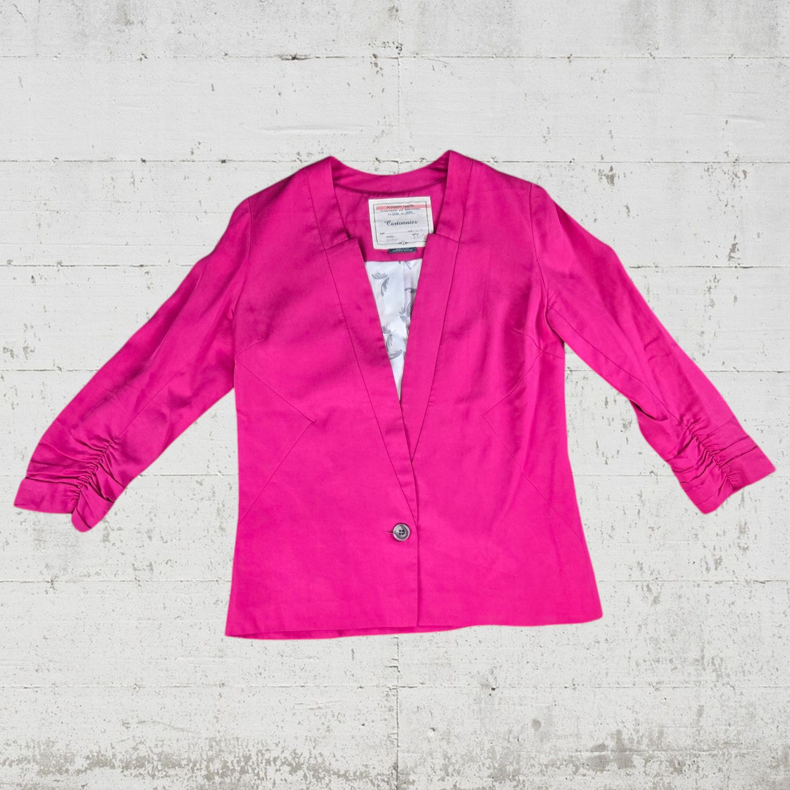 Anthropologie Anthropologie Pink Ruched Sleeve Barbiecore Blazer Size 4 Size S / US 4 / IT 40 - 3 Thumbnail