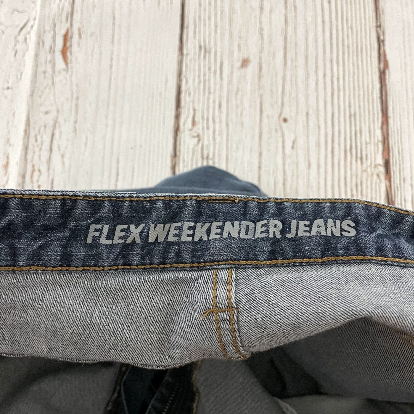 Denime Duluth Jeans Duluth Flex Weekender Medium Blue Denim Jeans Men 44x32 Regular 44 Denim Blue Mens Jeans Straight"} Size US 44 / EU 60 - 3 Thumbnail