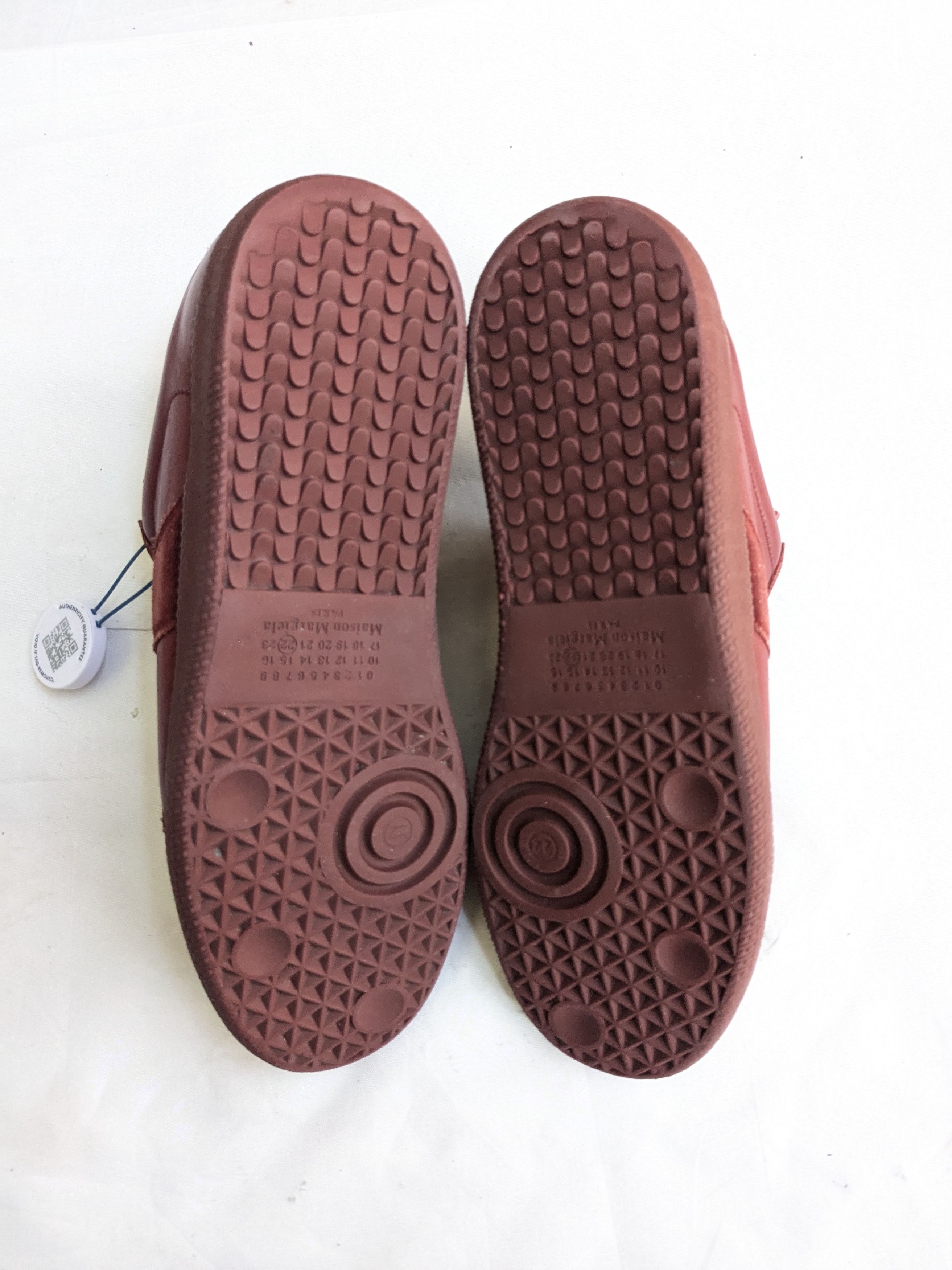 Maison Margiela Maison Margiela GAT Replica Burgundy 10 43 Low Tops Size US 10 / EU 43 - 14 Thumbnail