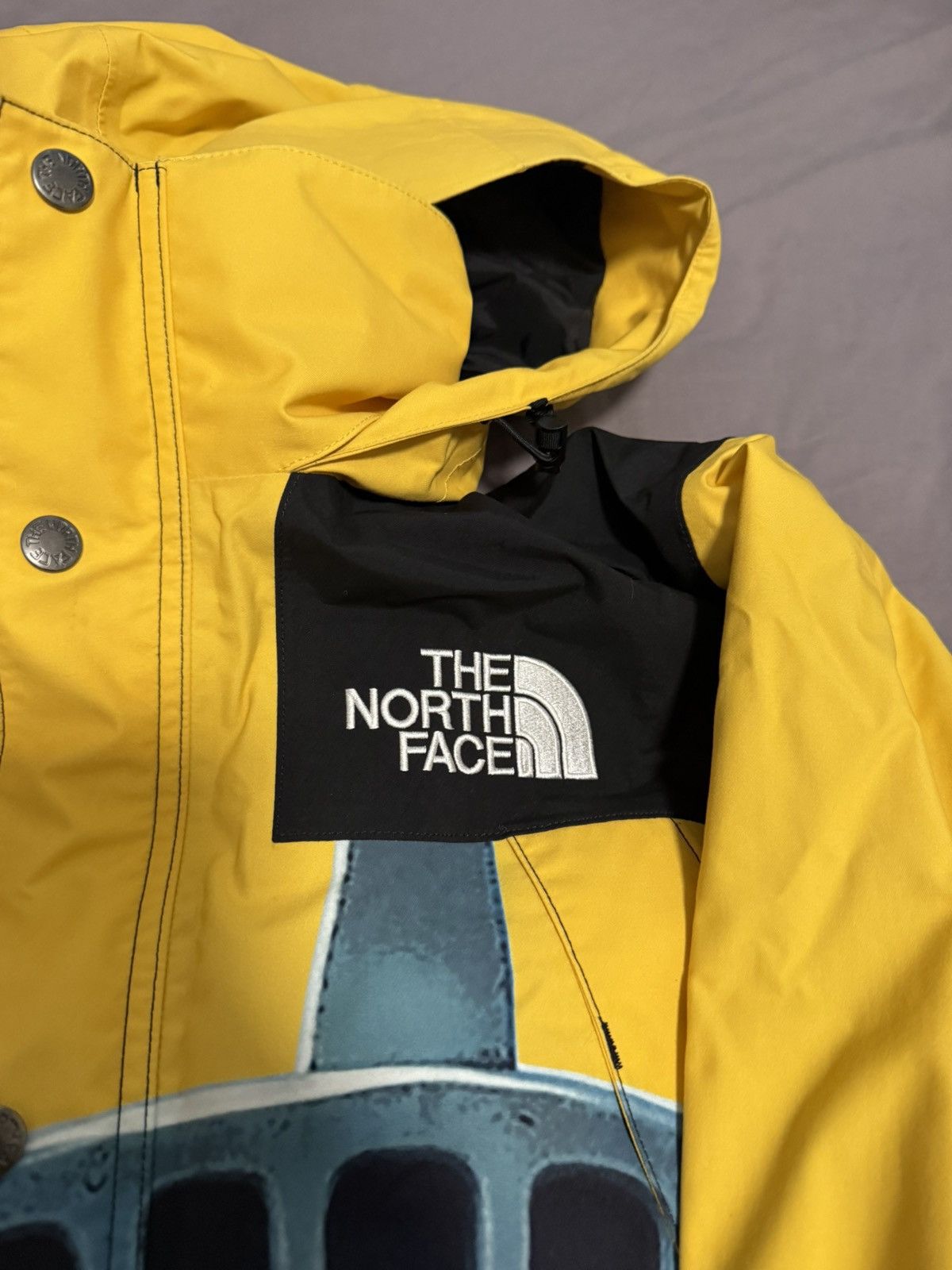 Supreme × The North Face Supreme tnf north face statue of liberty mountain jacket Size US XL / EU 56 / 4 - 3 Thumbnail