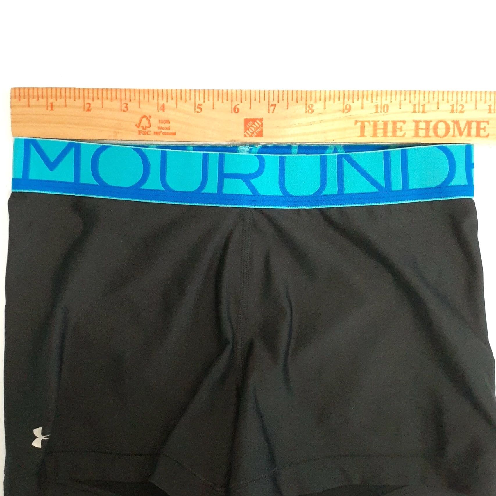 Under Armour Under Armour Running Compression Shorts Womens XS Black Inseam 3" Waist 24" Regular Fit Activewear Running & Jogging Size 42" / US 20 - 3 Thumbnail