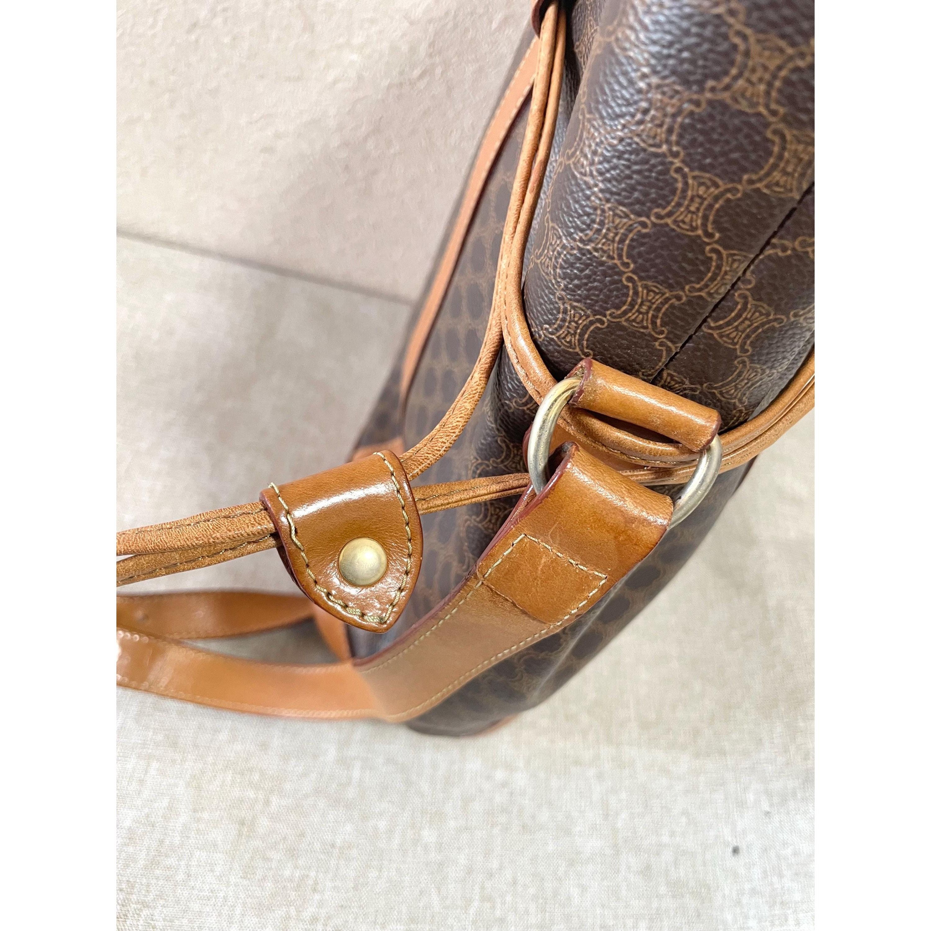 Celine Vintage Celine hobo bucket shoulder bag in classic brown Size ONE SIZE - 4 Thumbnail