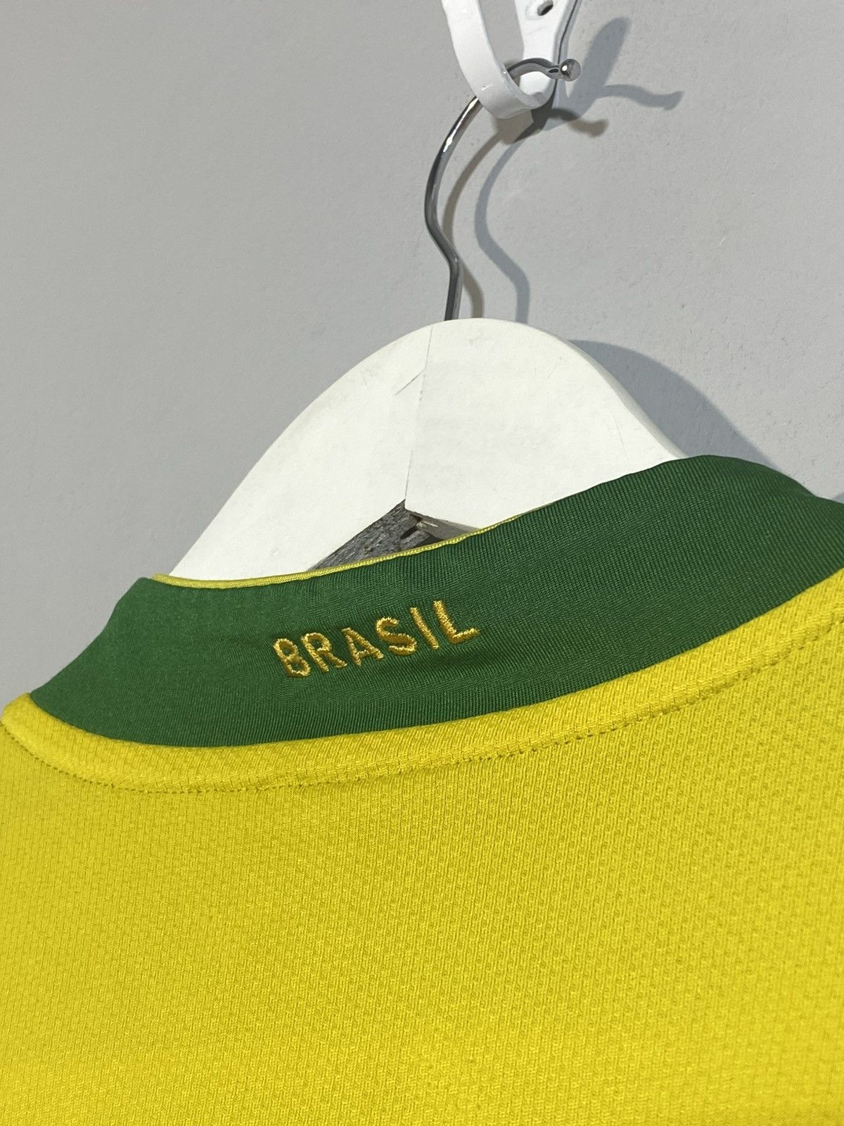 Nike Vintage 00s Nike Brazil National Team Retro Soccer Jersey Size US M / EU 48-50 / 2 - 11 Thumbnail
