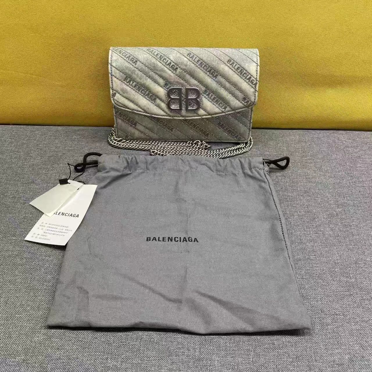 Balenciaga Balenciaga Double B Glitter Distressed WOC K15 Size ONE SIZE - 7 Thumbnail