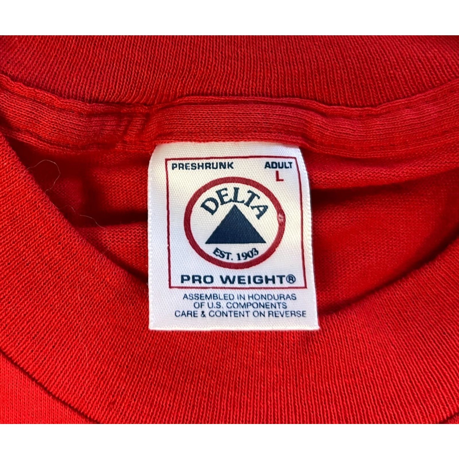 Delta VINTAGE Chicago Bulls 1998 Six Time NBA Champions T-Shirt Dellta? Sz L Red Cotton Short Sleeve Crew Neck Mens Size US L / EU 52-54 / 3 - 6 Thumbnail