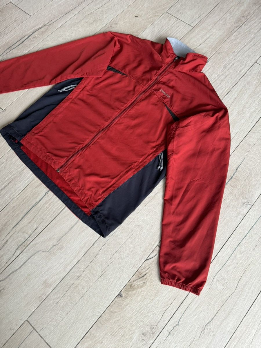 Patagonia Patagonia Small Logo Red Windbreaker Jacket Size US L / EU 52-54 / 3 - 2 Thumbnail