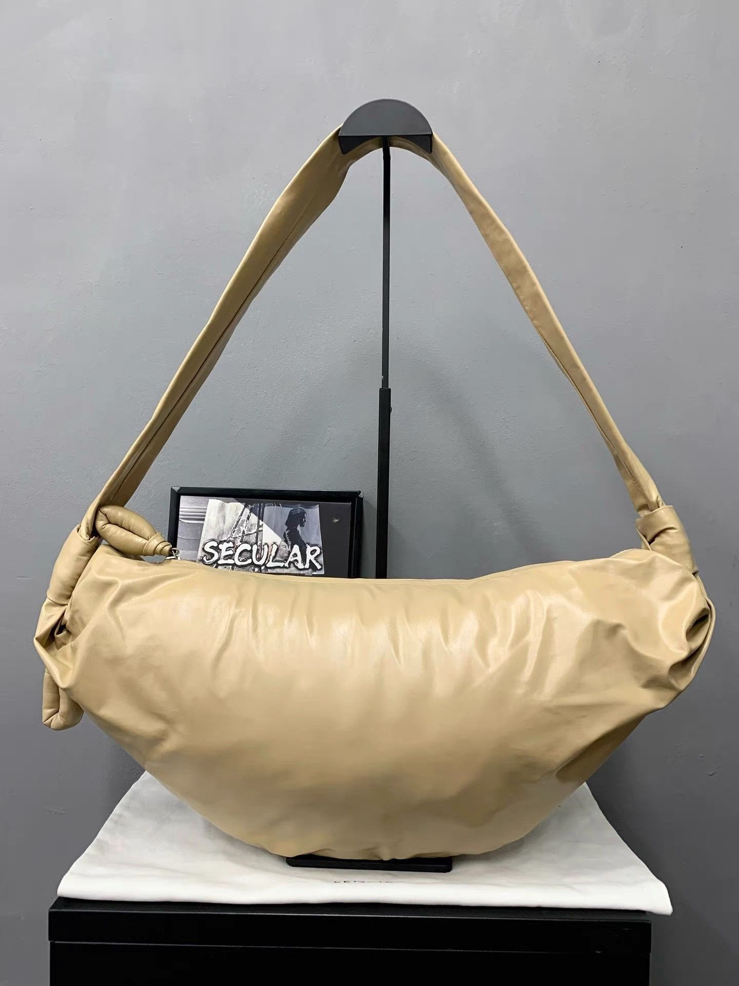 Lemaire Lemaire Medium Paper Texture Croissant Bag K34 Size ONE SIZE - 1 Thumbnail