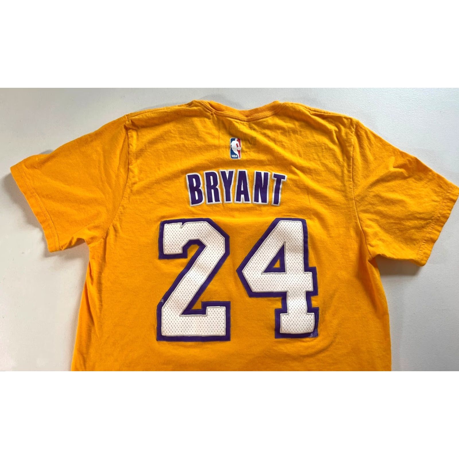 Adidas VINTAGE Adidas LA Lakers Kobe Bryant #24 T-Shirt Mens M Yellow 100% Cotton Short Sleeve Crew Neck Sports Basketball Double-Sided Size US M / EU 48-50 / 2 - 4 Thumbnail