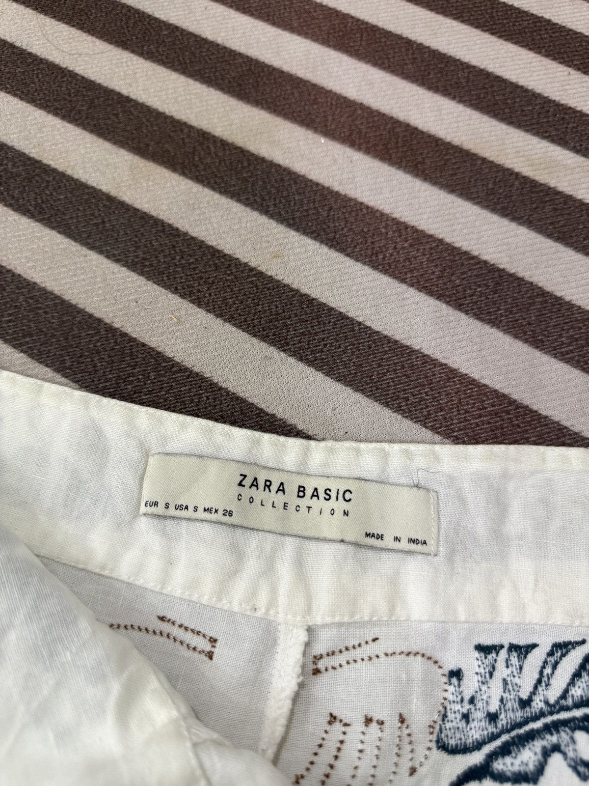 Zara 🔥🔥🔥ARCHIVE ZARA EMBROIDERY FLORAL PANTS Size 30" / US 8 / IT 44 - 3 Thumbnail