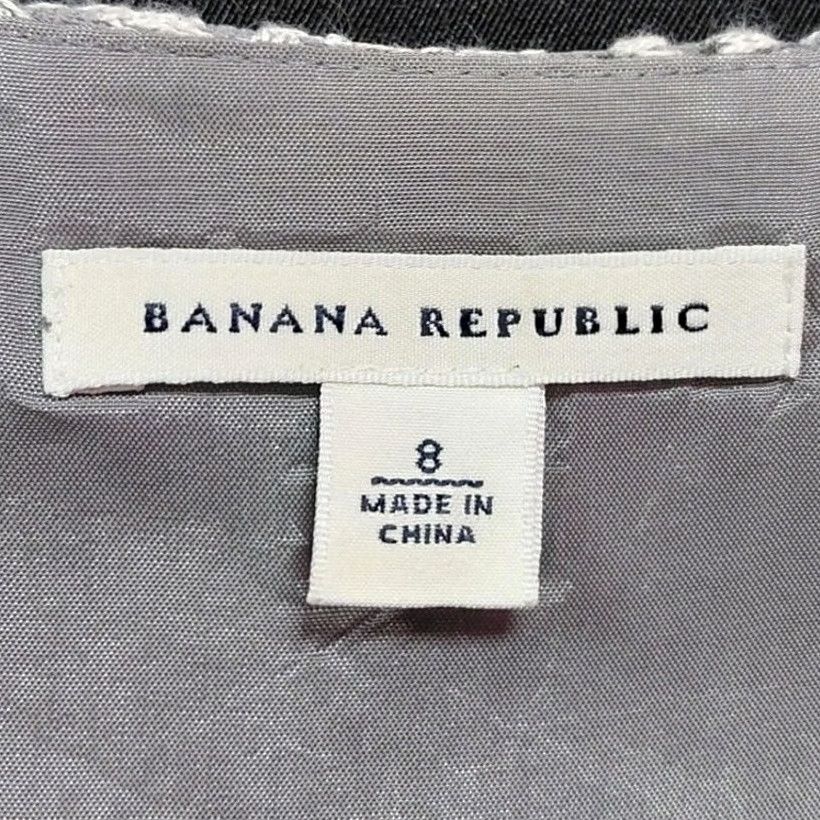 Banana Republic BANANA REPUBLIC Gray Floral V-Neck Top Knit Short Sleeve Women Size 8 Size M / US 6-8 / IT 42-44 - 4 Thumbnail