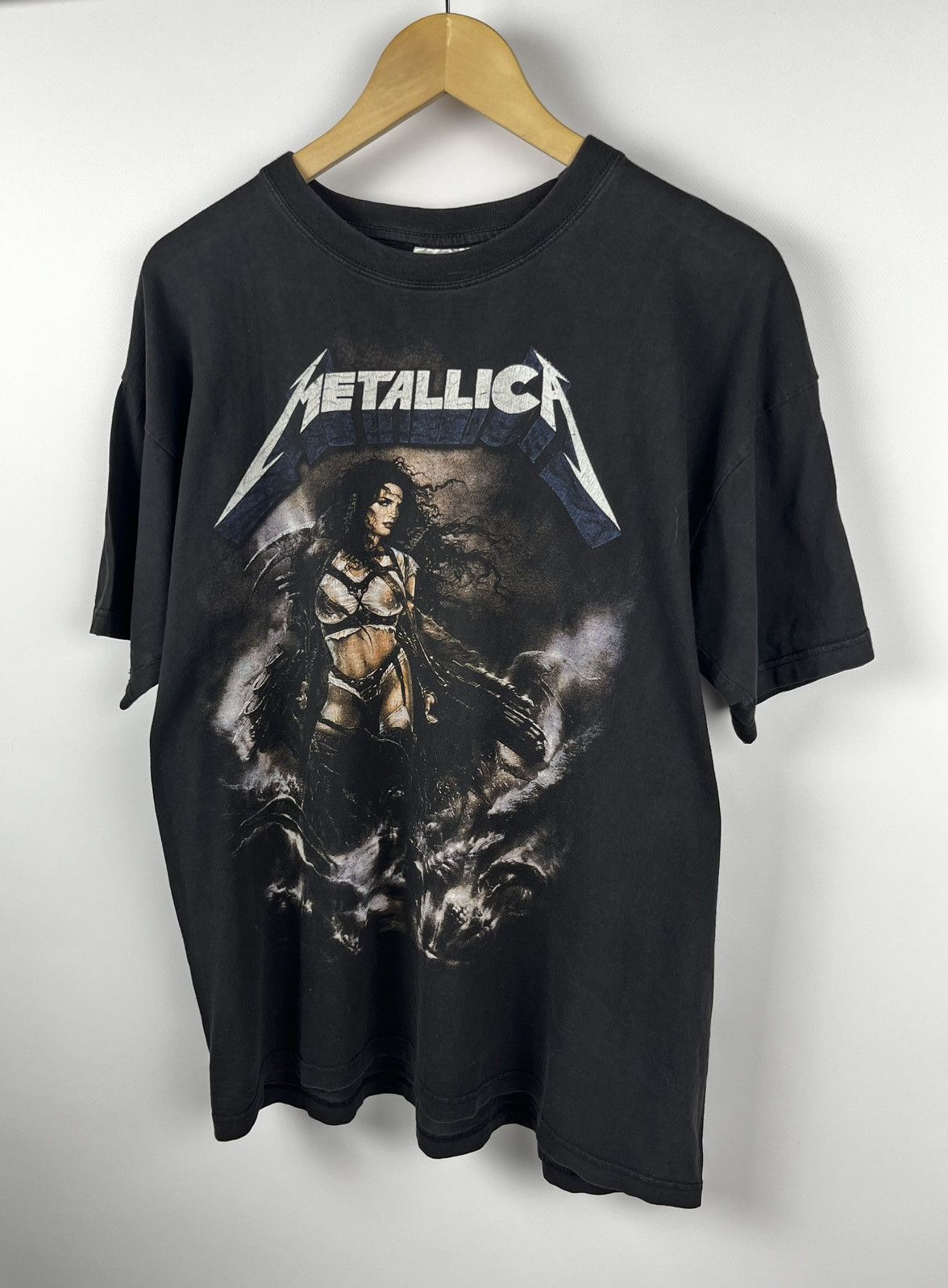 Band Tees Metallica Warrior Woman t shirt 90s size xl Size US XL / EU 56 / 4 - 1 Thumbnail