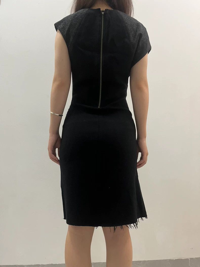Helmut Lang HELMUT LANG size0 Black Alien Fit dress Size S / US 4 / IT 40 - 4 Thumbnail