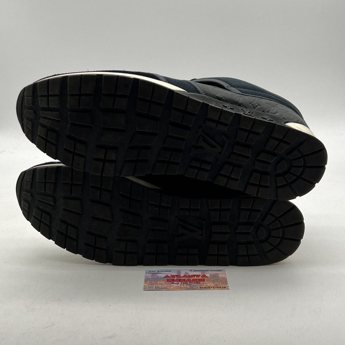 Louis Vuitton LOUIS VUITTON LOW TOP SNEAKER MONOGRAM Size US 13 / EU 46 - 6 Thumbnail