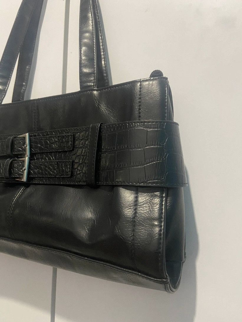 Other Vintage Y2K Fiorelli Black Baguette Shoulder Bag Size ONE SIZE - 3 Thumbnail