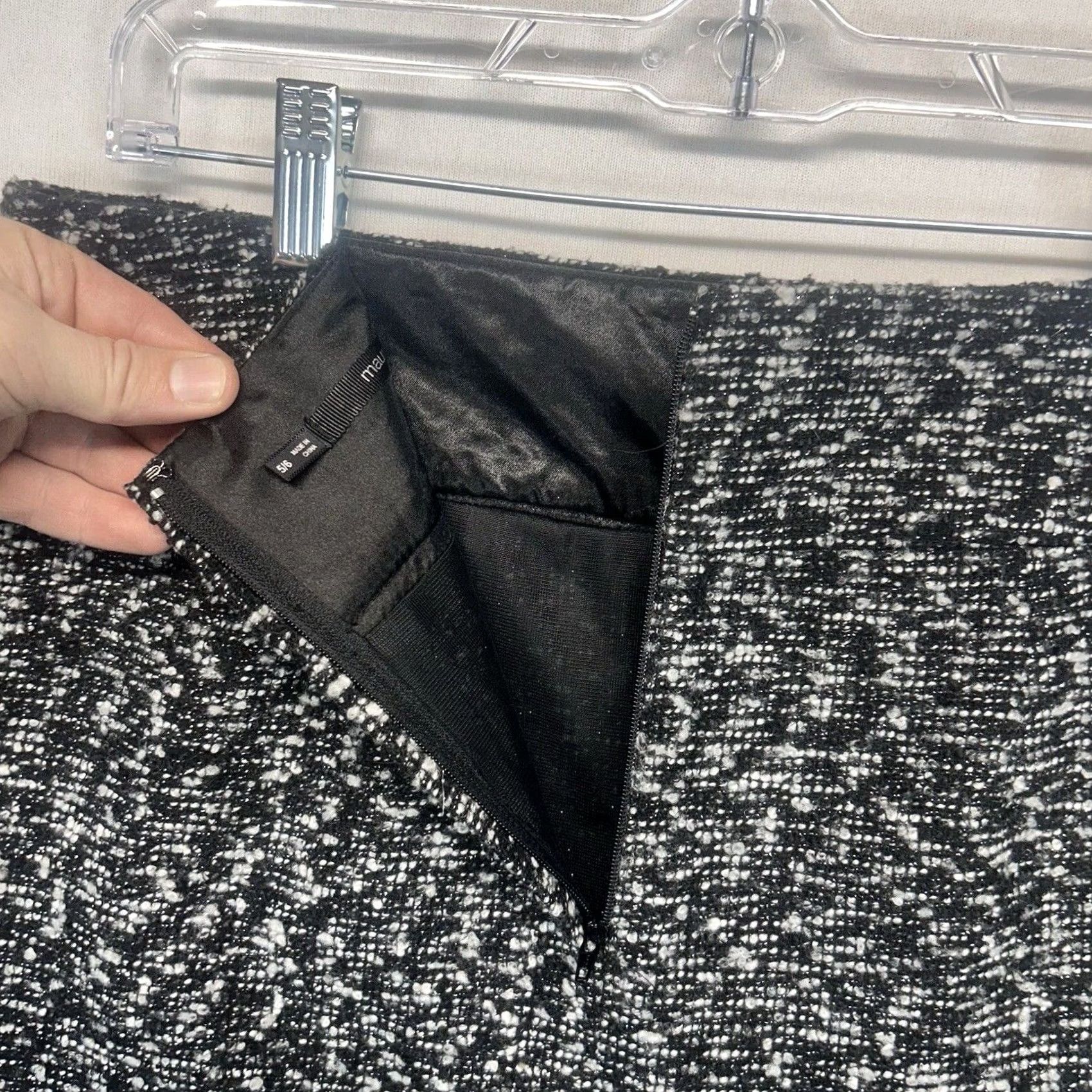 Vintage Maurices Womens Skirt 6 Black Wool Polyester Tweed Zipper Plaid Mini Work Dressy Sl Short Mens? Size 28" / US 6 / IT 42 - 2 Thumbnail