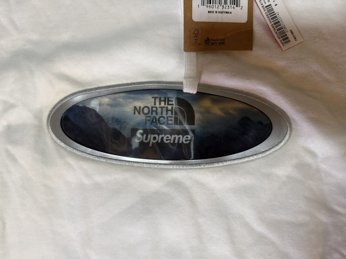 Supreme × The North Face SUPREME THE NORTH FACE LENTICULAR MOUNTAINS HOODIE Size US XL / EU 56 / 4 - 2 Thumbnail