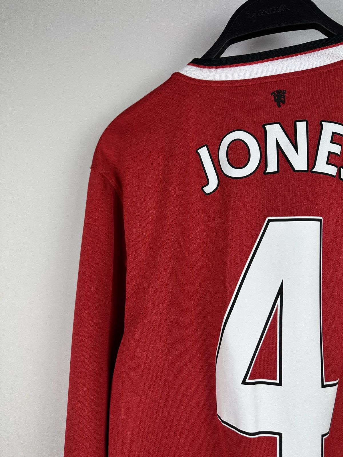 Nike #4 Jones Manchester United Nike Long Sleeve Soccer Jersey Size US M / EU 48-50 / 2 - 14 Thumbnail